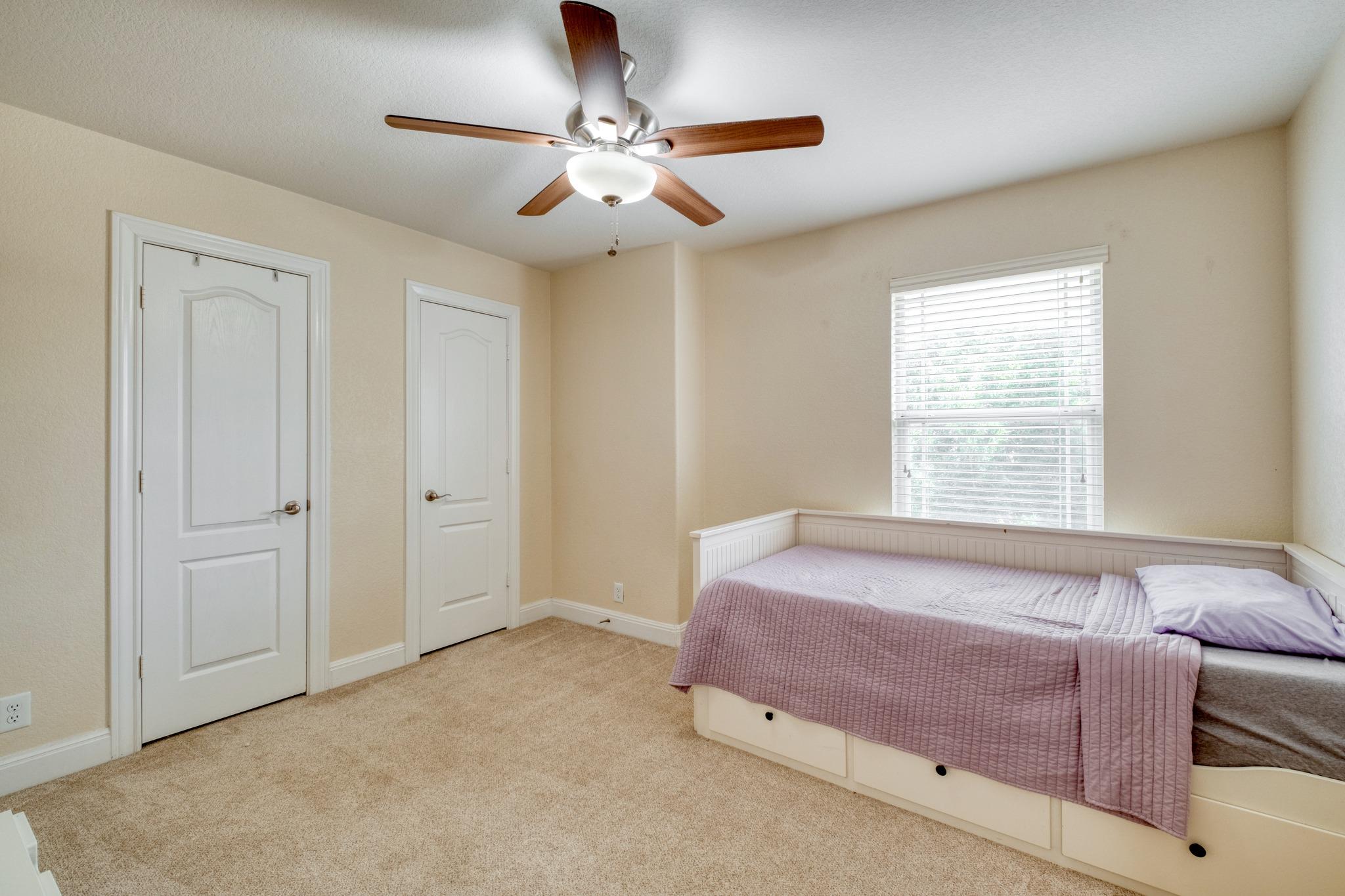 141 Clematis Ct, Kyle, TX 78640