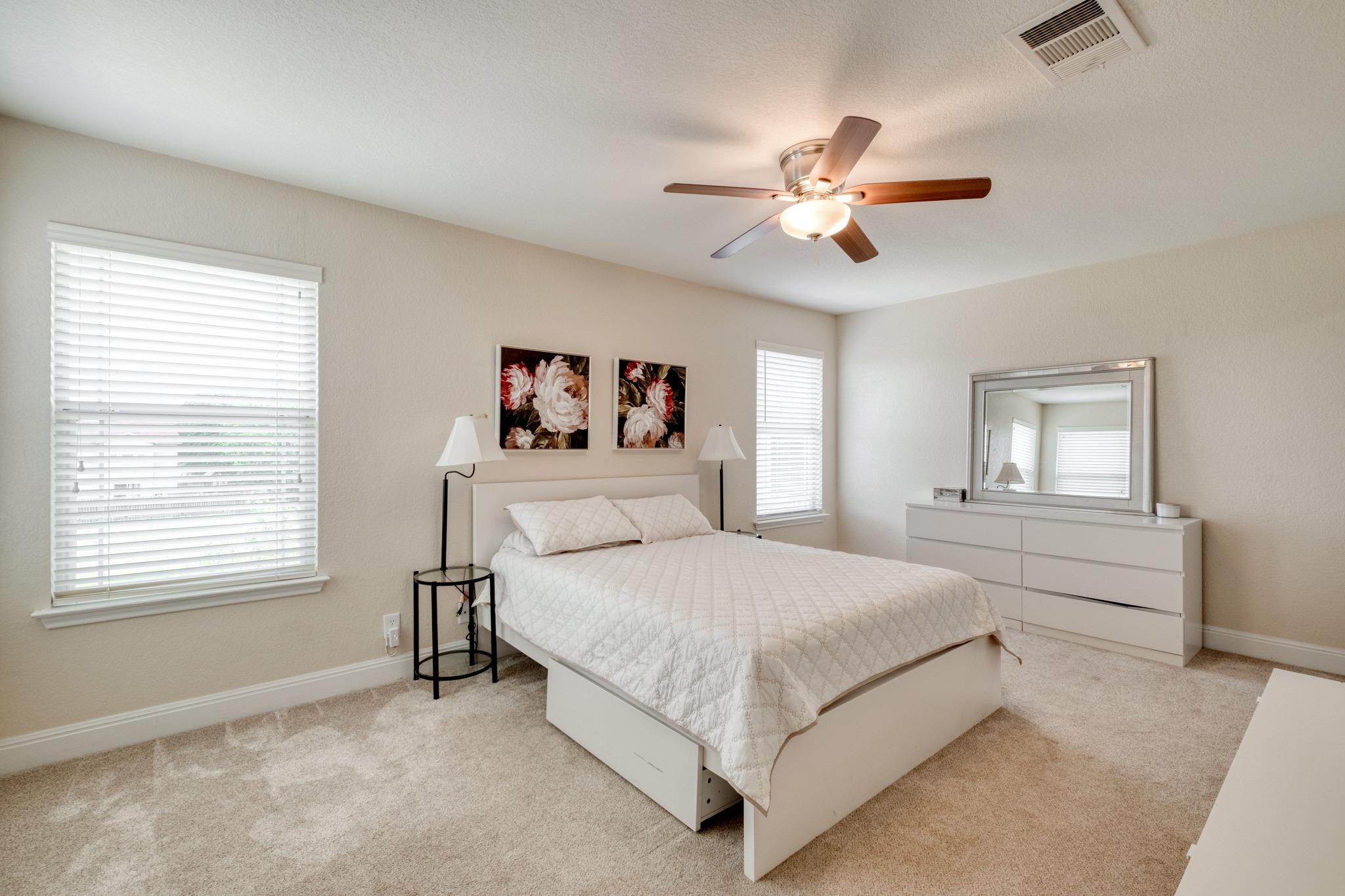 141 Clematis Ct, Kyle, TX 78640