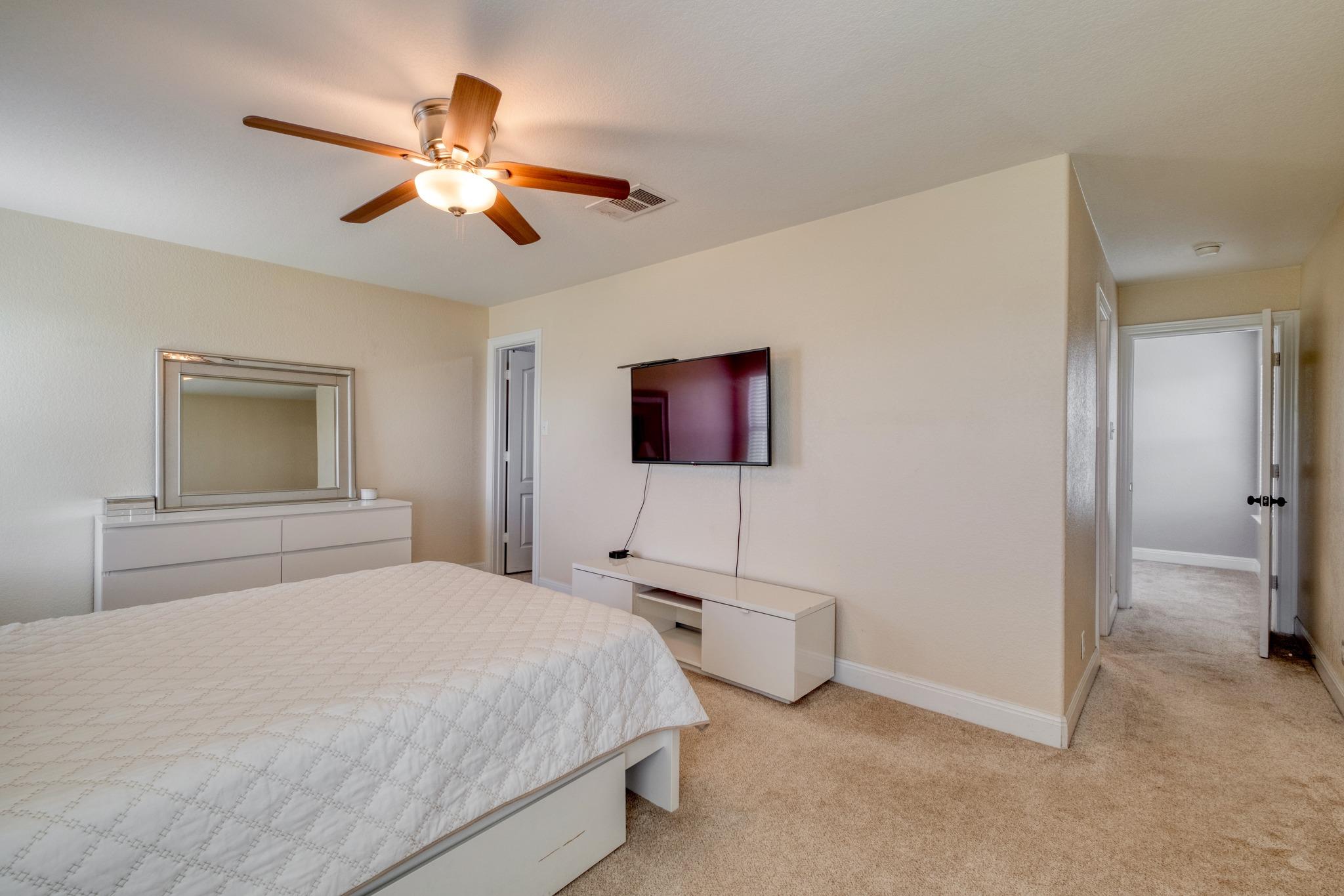 141 Clematis Ct, Kyle, TX 78640