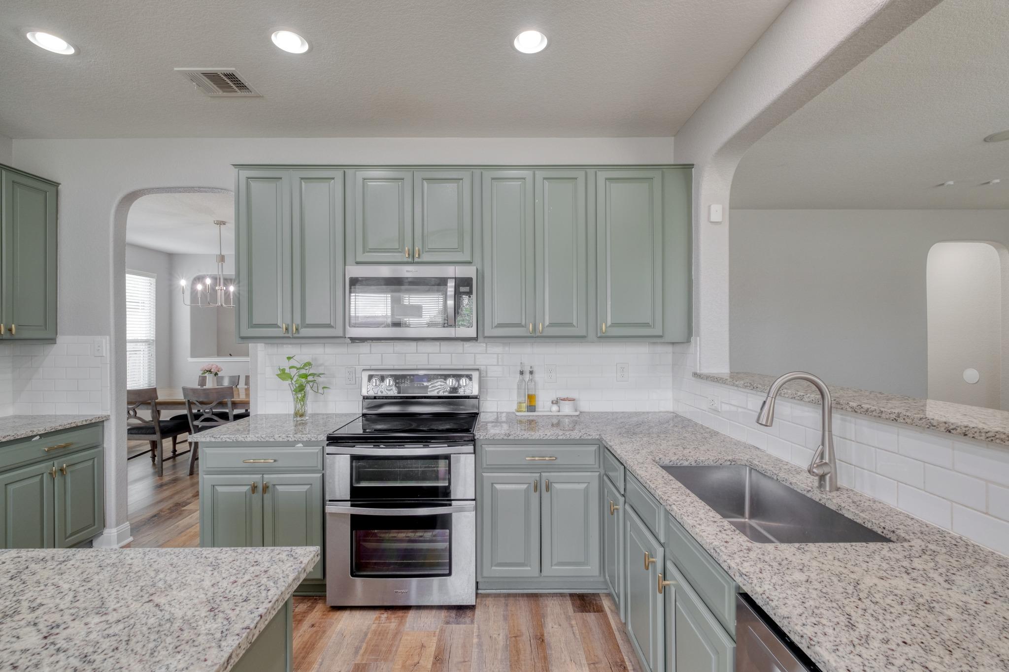 141 Clematis Ct, Kyle, TX 78640