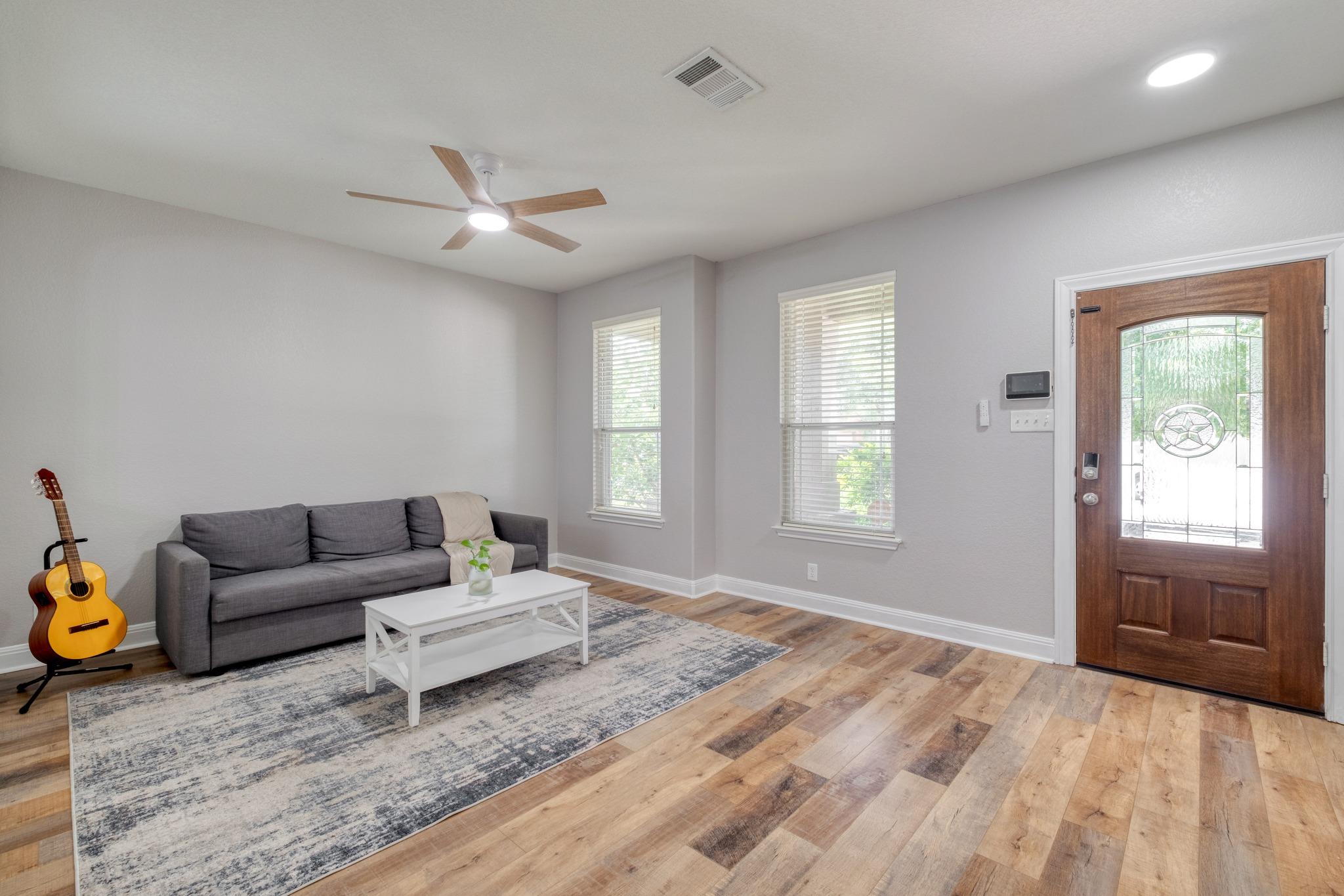 141 Clematis Ct, Kyle, TX 78640