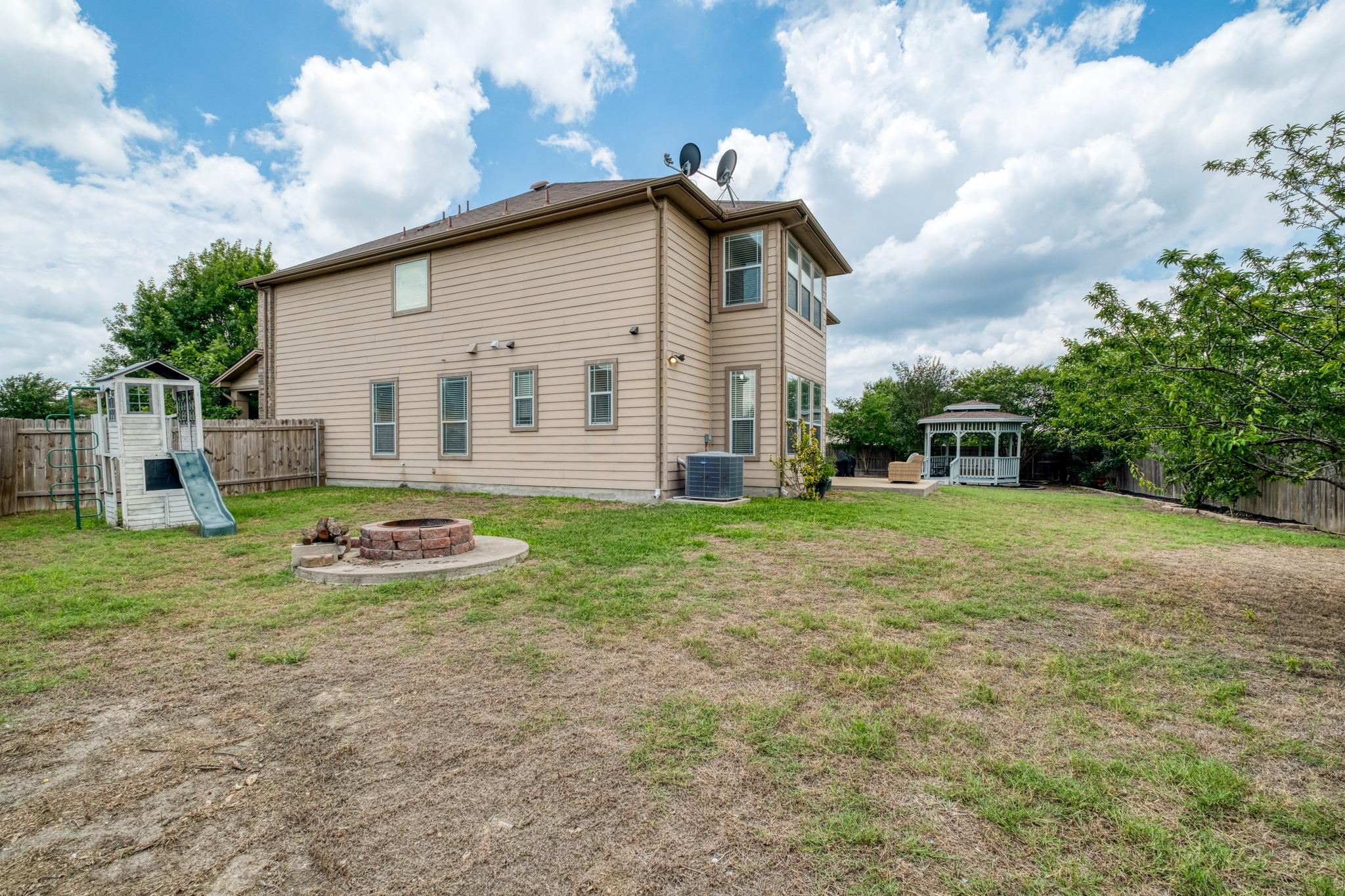 141 Clematis Ct, Kyle, TX 78640