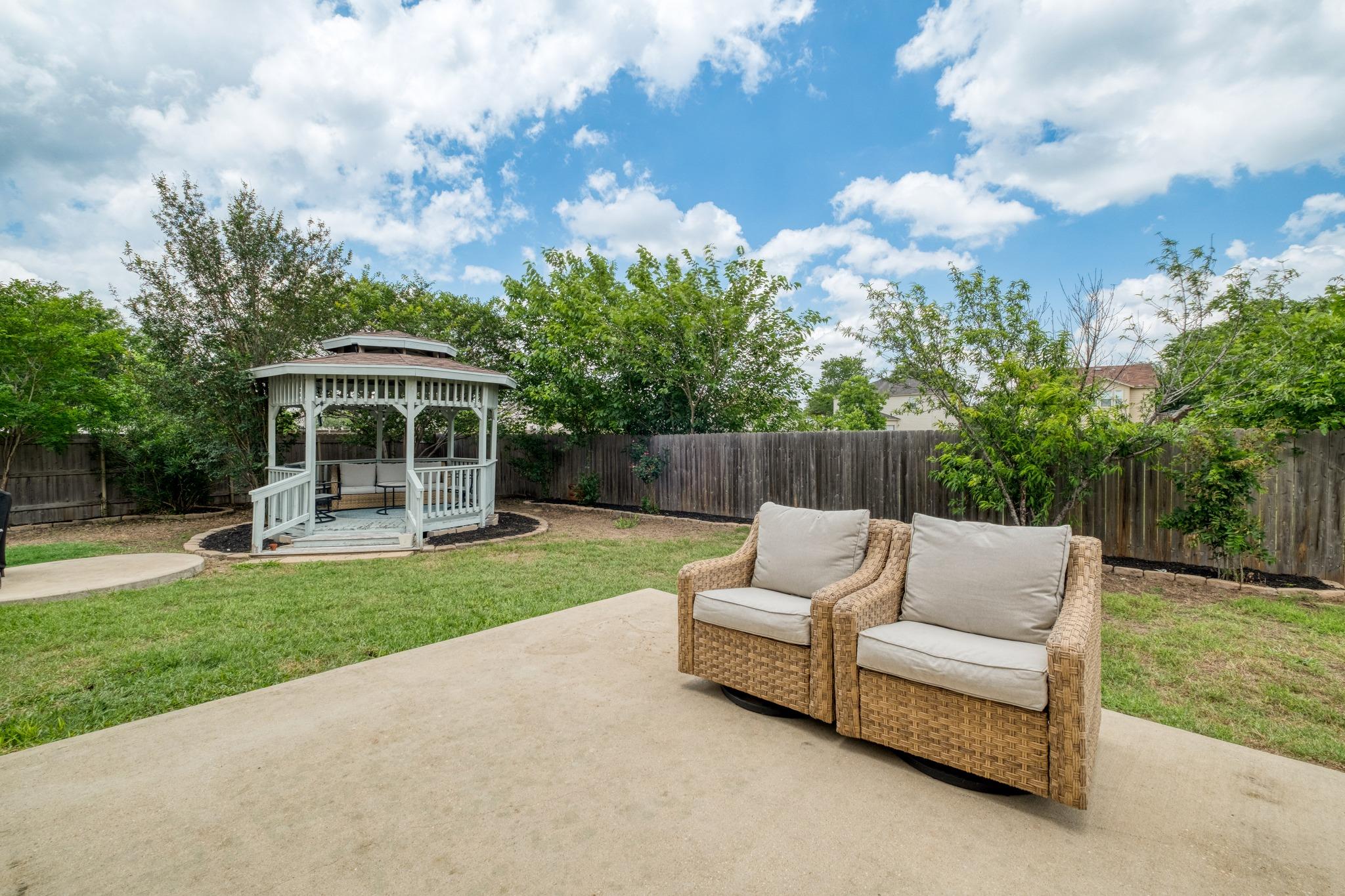 141 Clematis Ct, Kyle, TX 78640