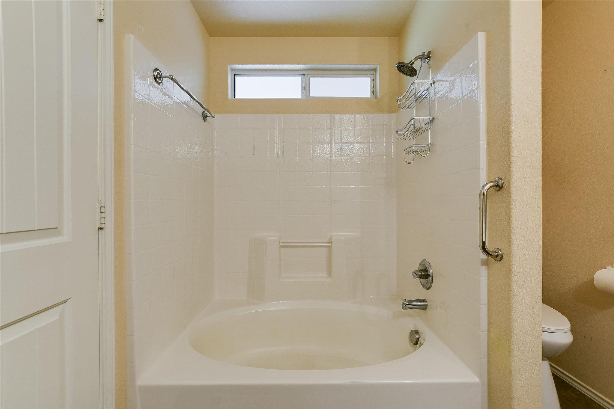 2415 Washington Dr, Belton, TX 76513