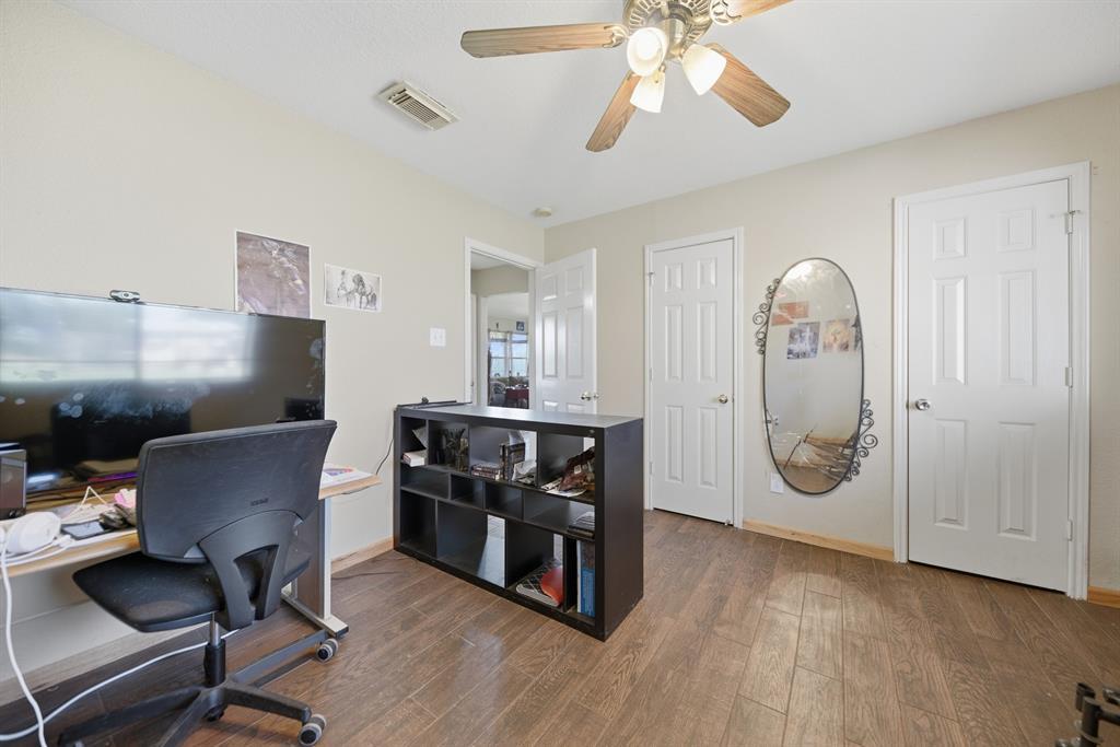 4057 W HIGHWAY 21, Paige, TX 78659