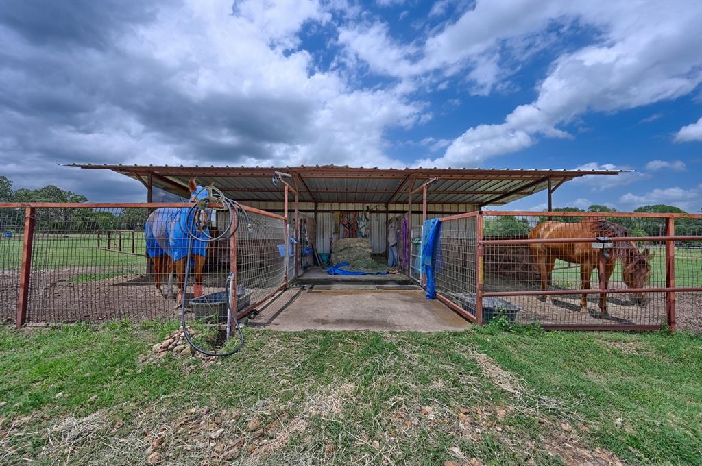 4057 W HIGHWAY 21, Paige, TX 78659