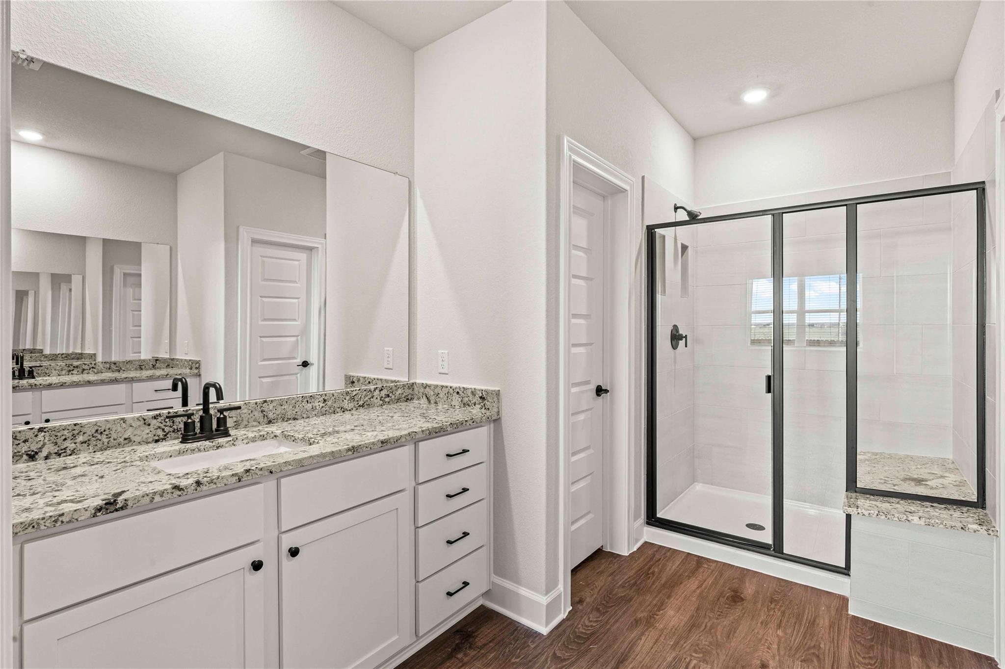 521 W Luna Blue Ln, Jarrell, TX 76537