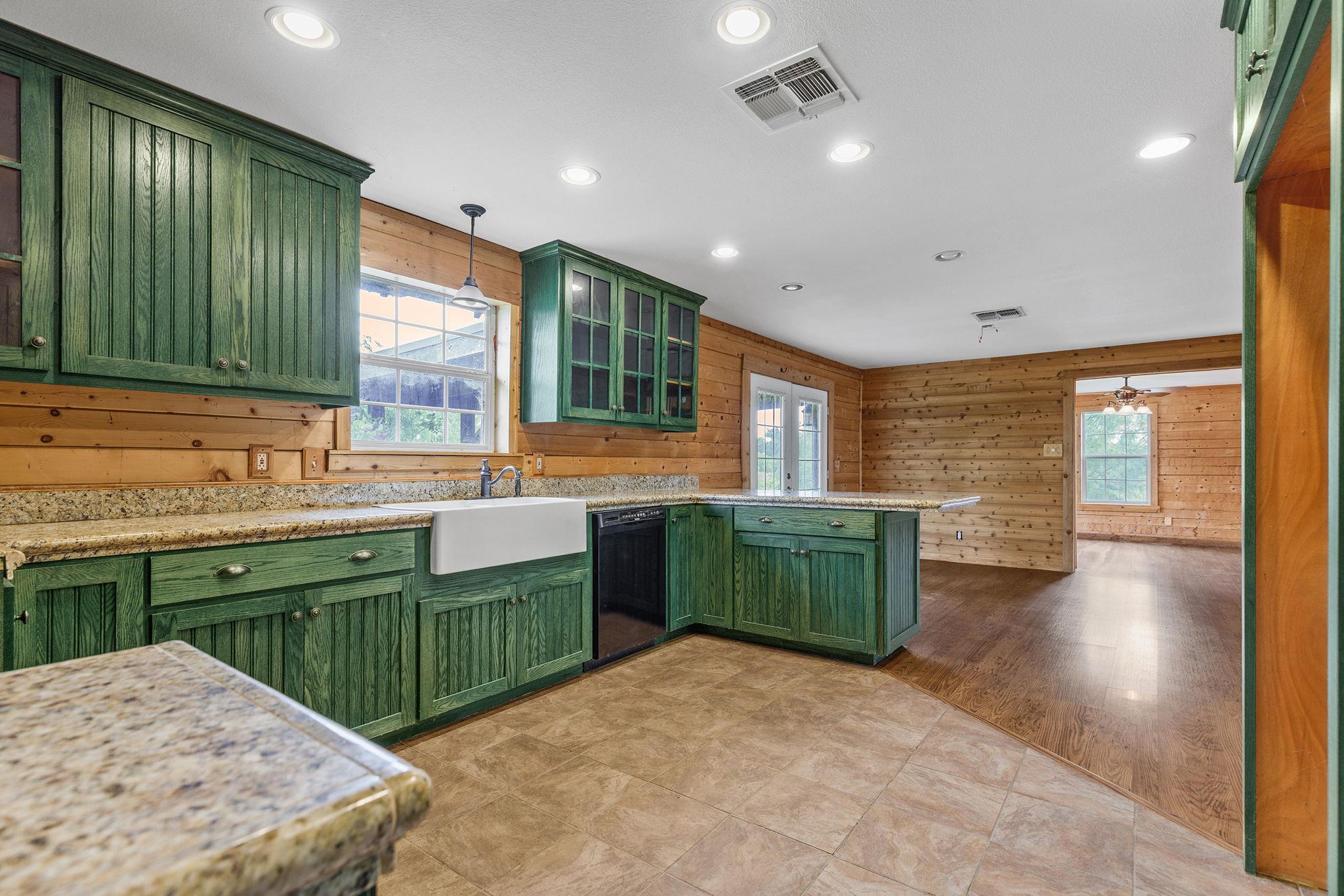 51 County Road 436, Thrall, TX 76578