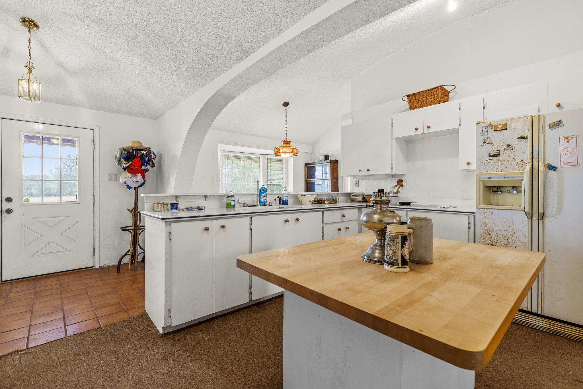 51 County Road 436, Thrall, TX 76578
