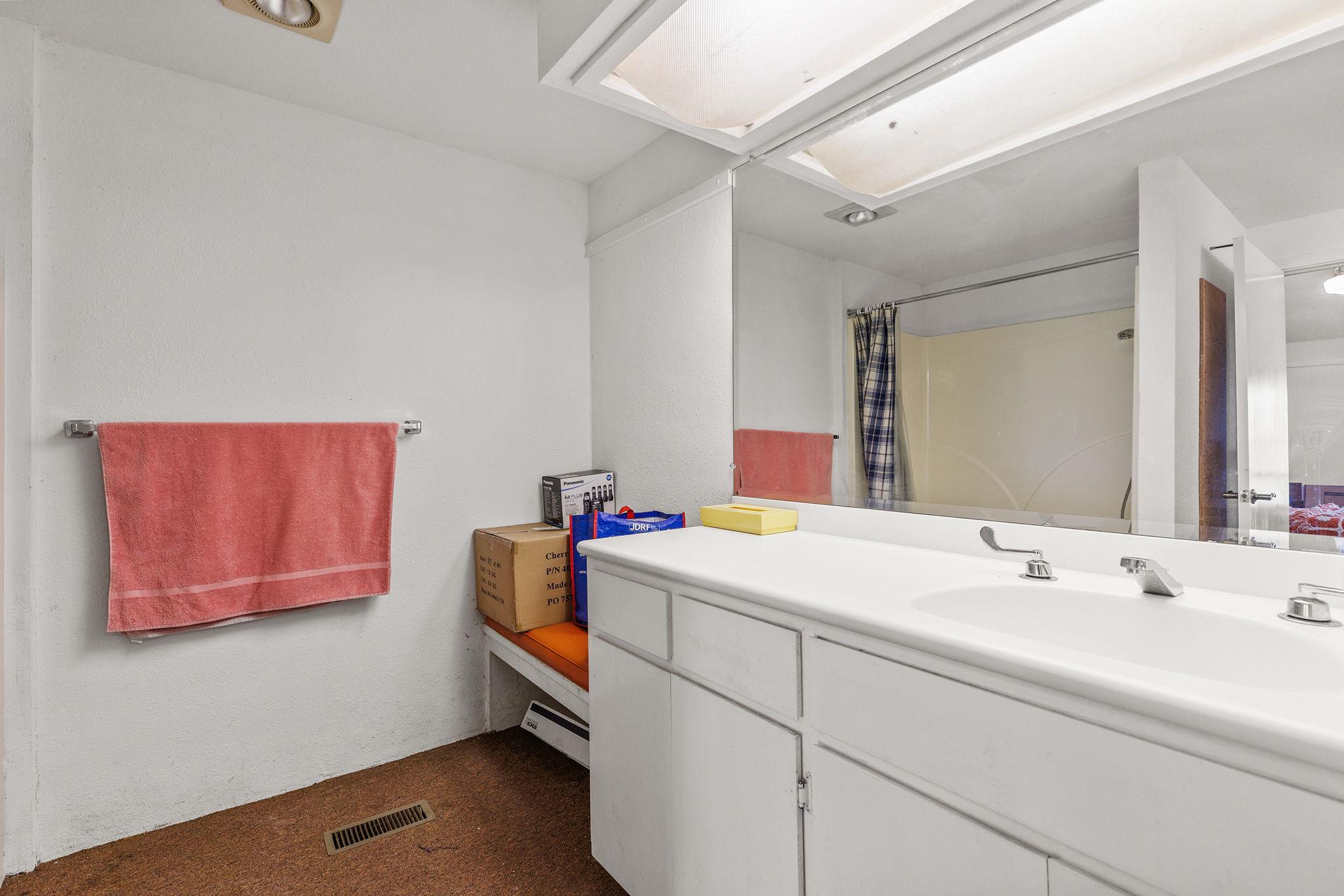 51 County Road 436, Thrall, TX 76578