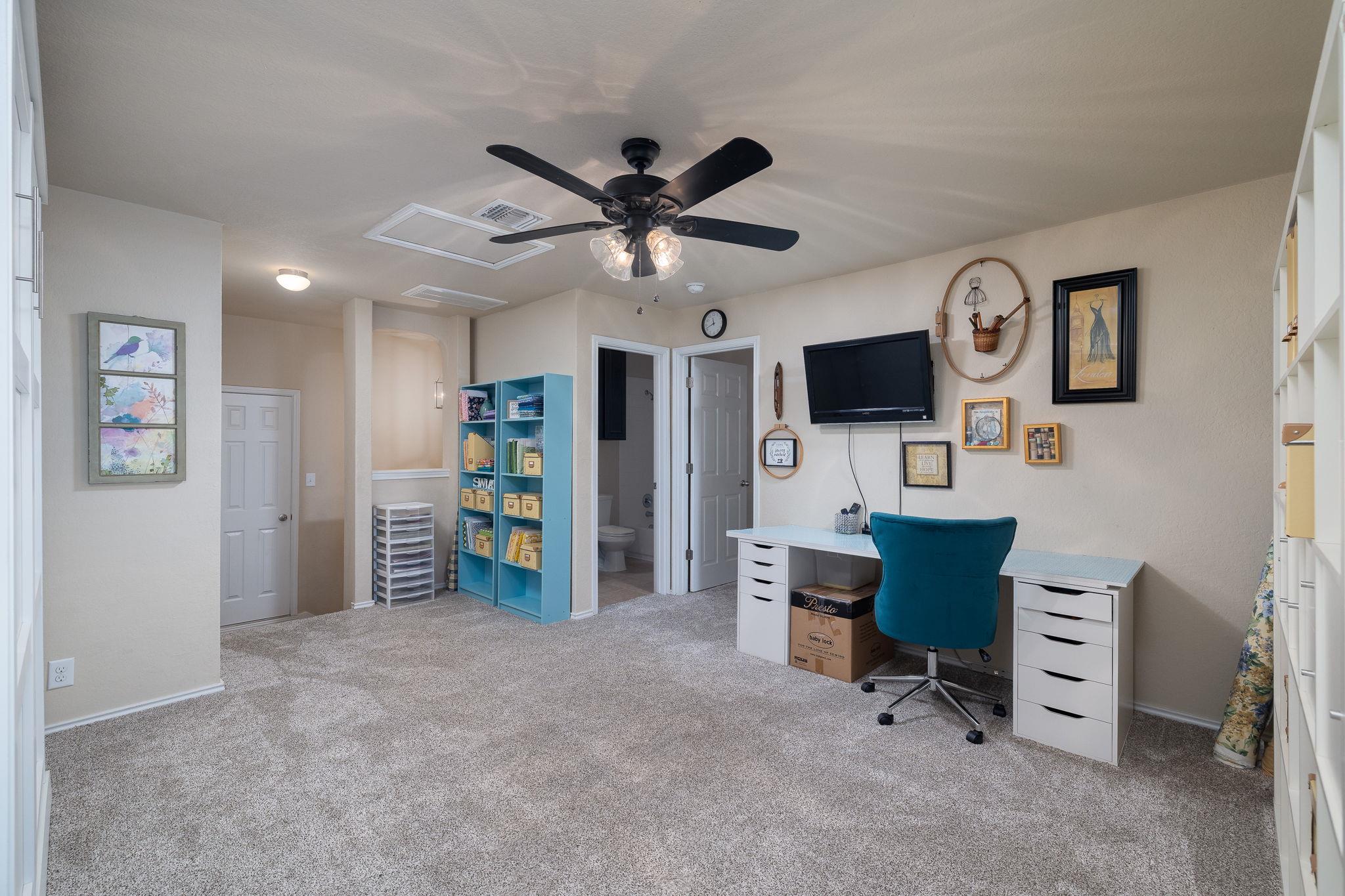 401 Canterbury Hl, Cibolo, TX 78108