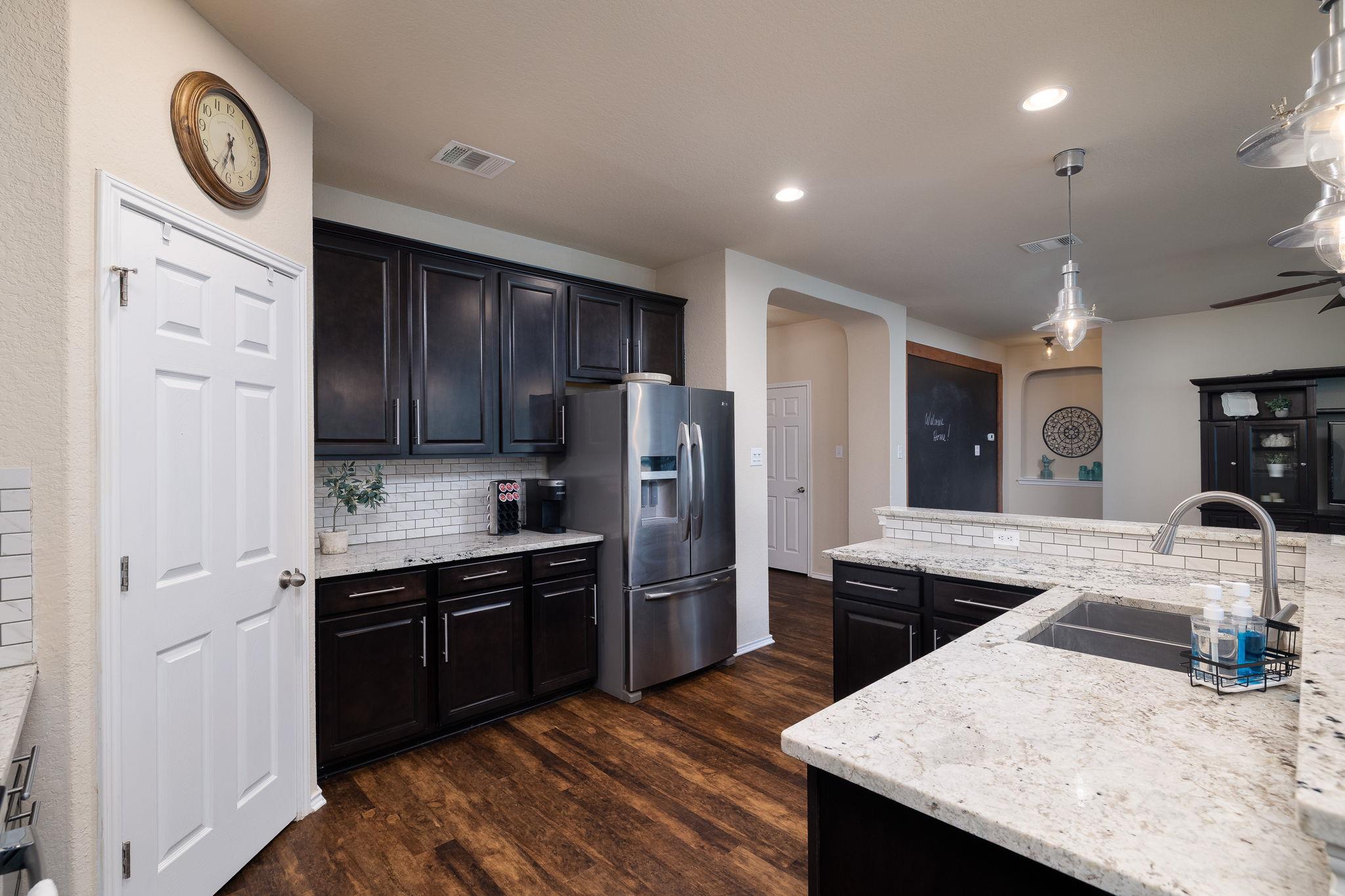 401 Canterbury Hl, Cibolo, TX 78108