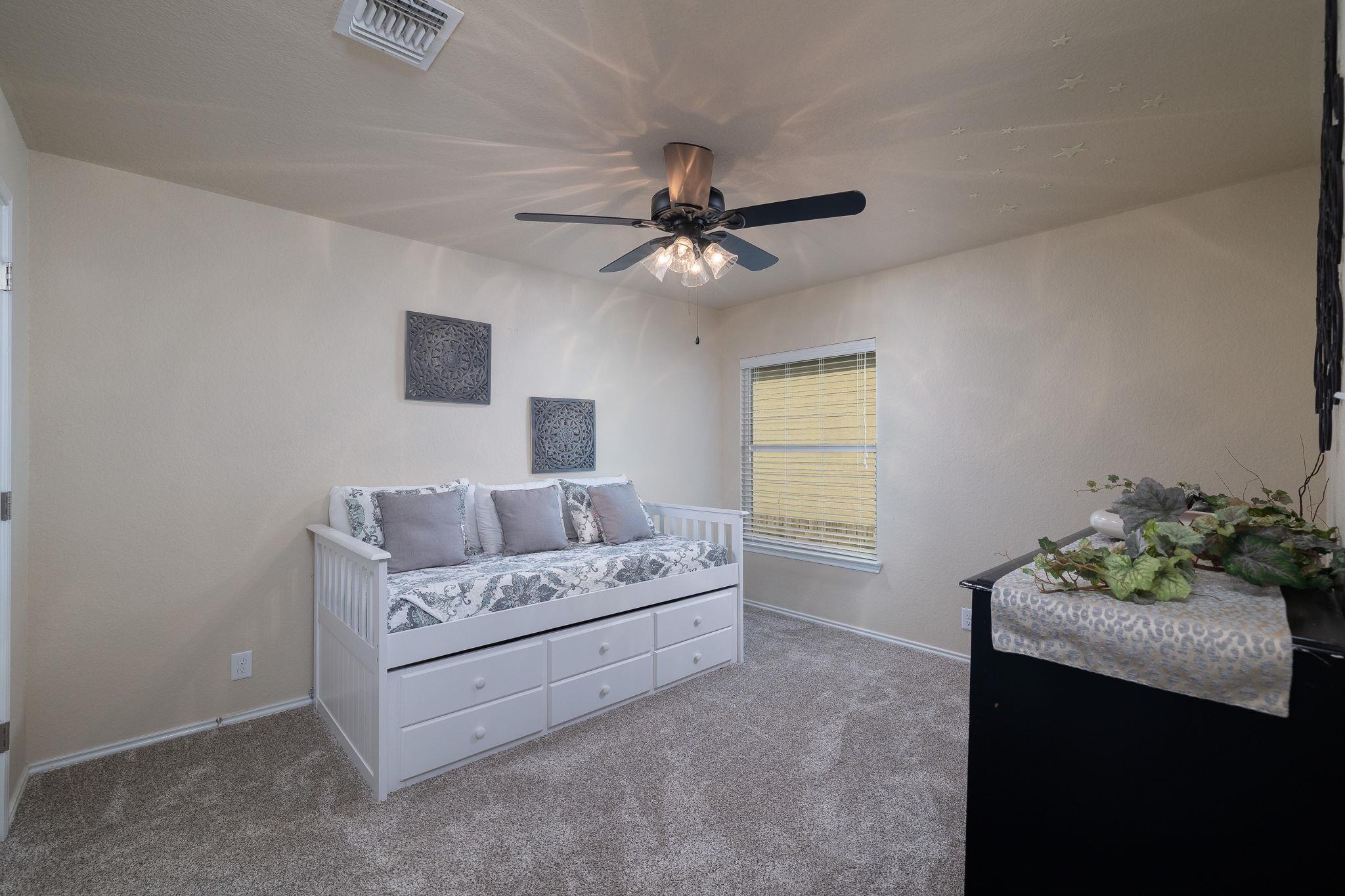 401 Canterbury Hl, Cibolo, TX 78108