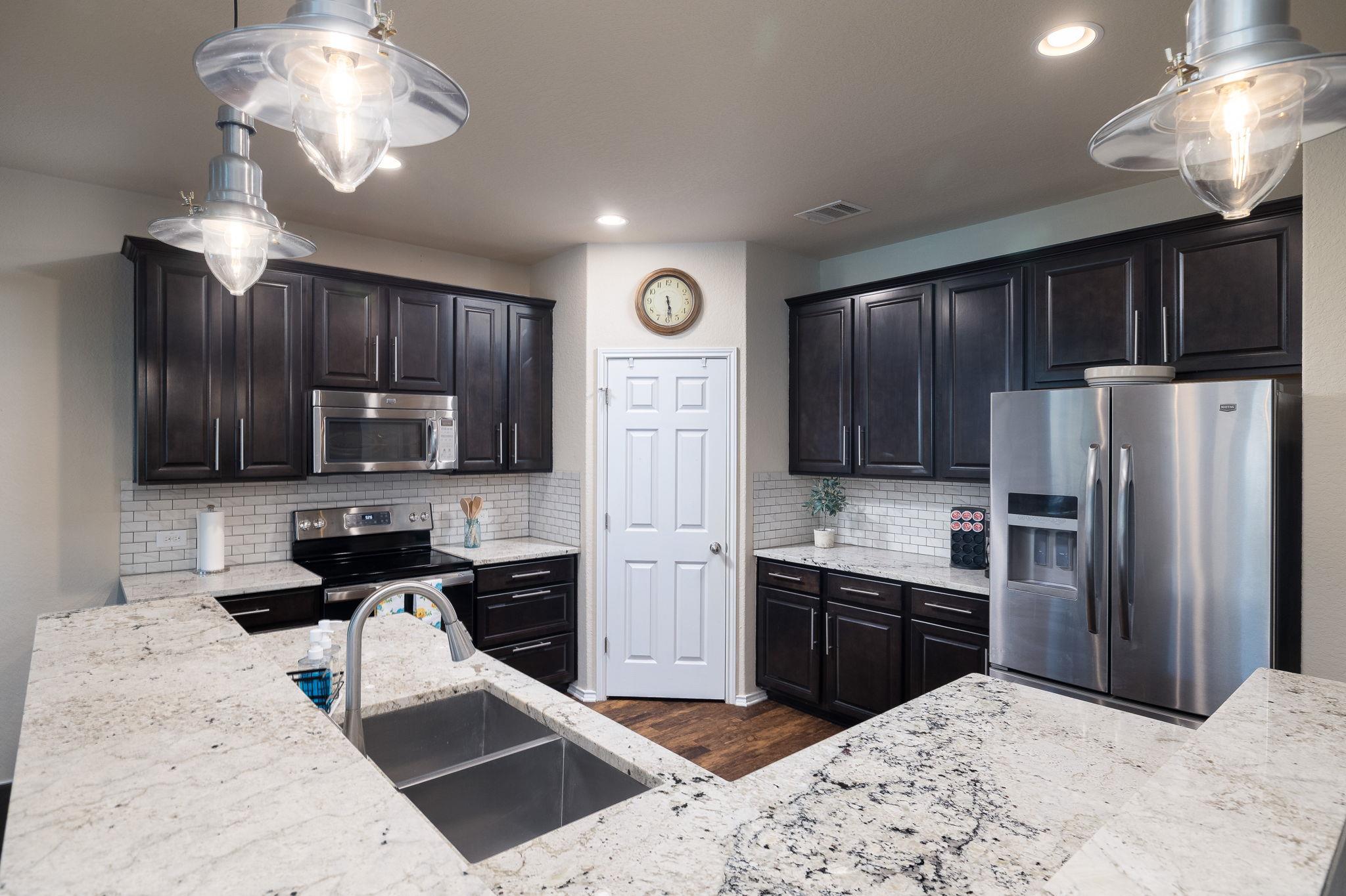 401 Canterbury Hl, Cibolo, TX 78108