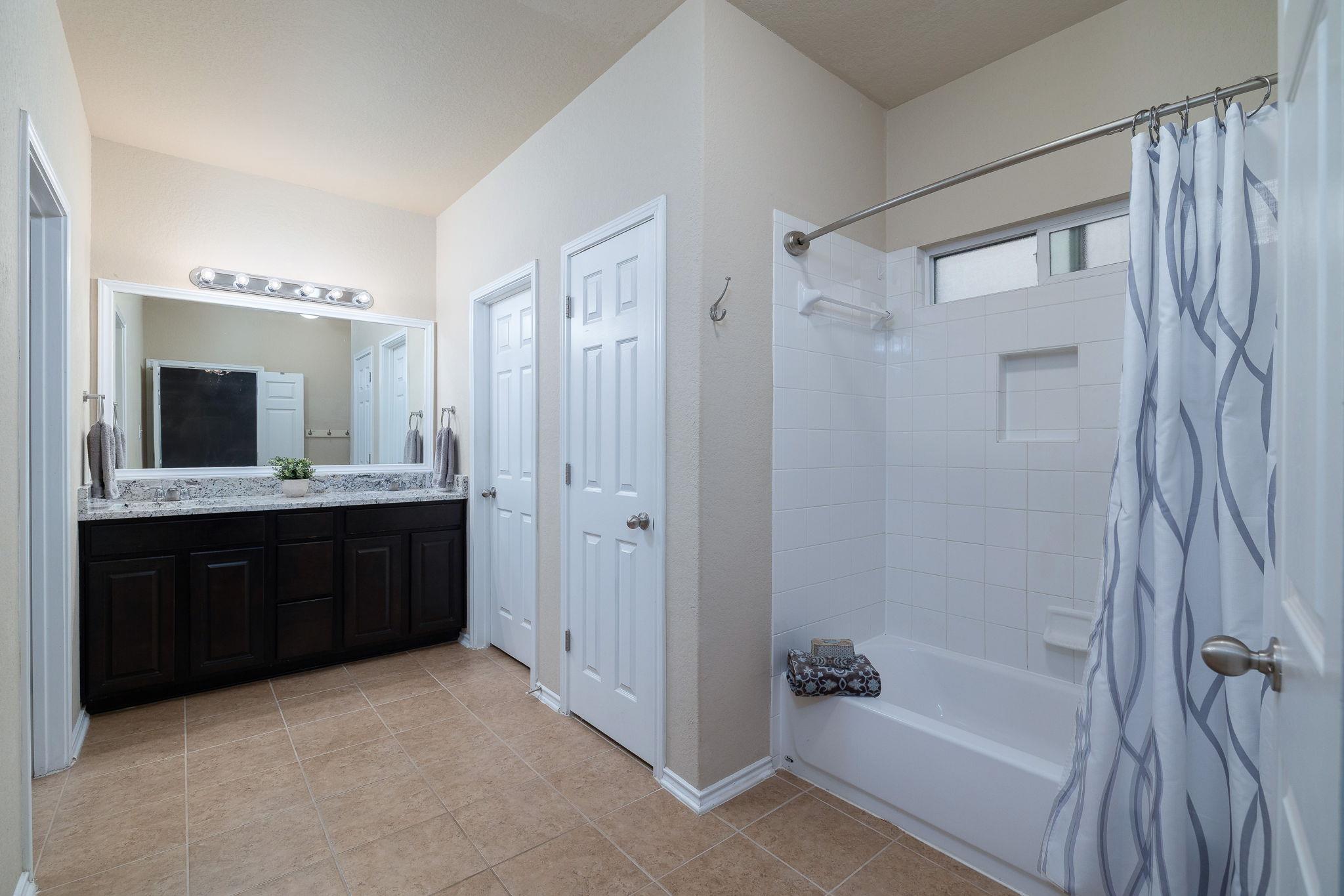 401 Canterbury Hl, Cibolo, TX 78108