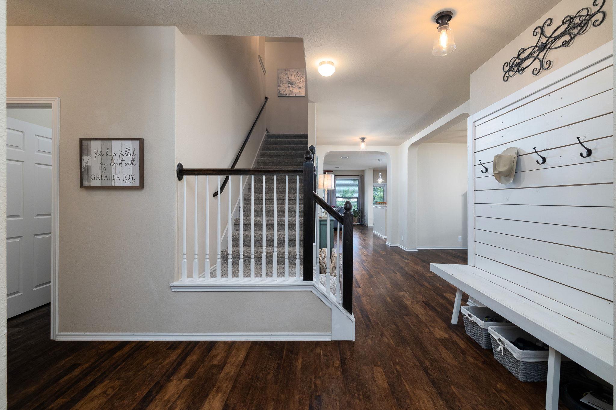 401 Canterbury Hl, Cibolo, TX 78108