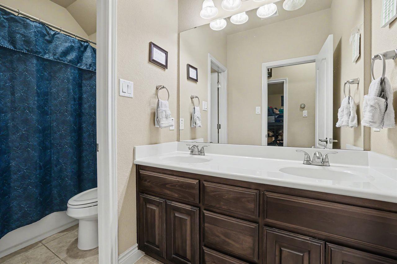 1919 Mulligan Dr, Round Rock, TX 78664