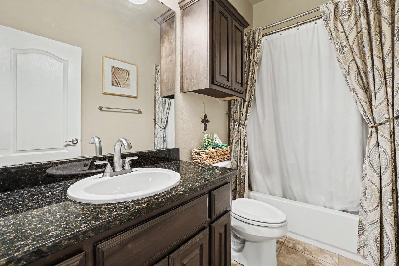 1919 Mulligan Dr, Round Rock, TX 78664