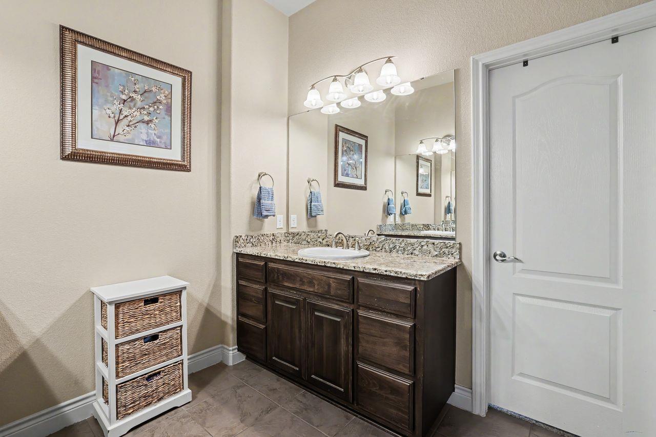 1919 Mulligan Dr, Round Rock, TX 78664