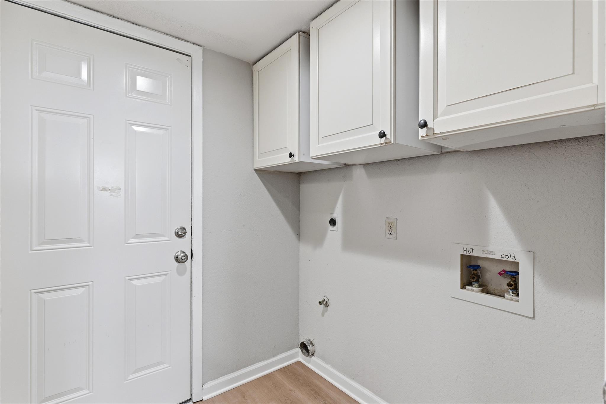 1407 Warrior Ln, Del Valle, TX 78617