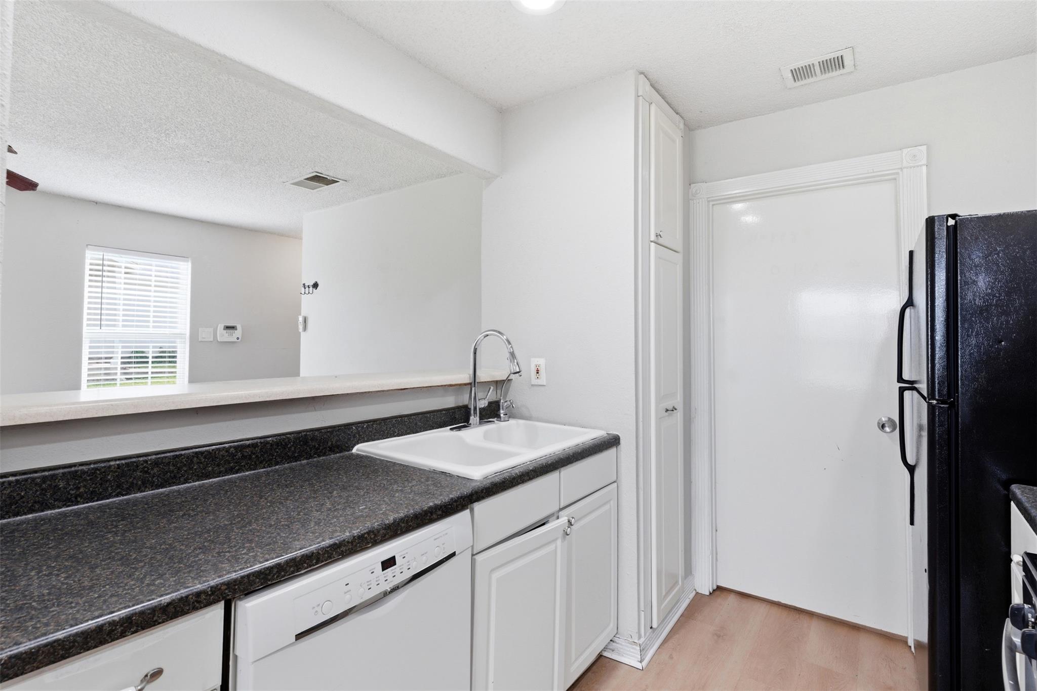 1407 Warrior Ln, Del Valle, TX 78617