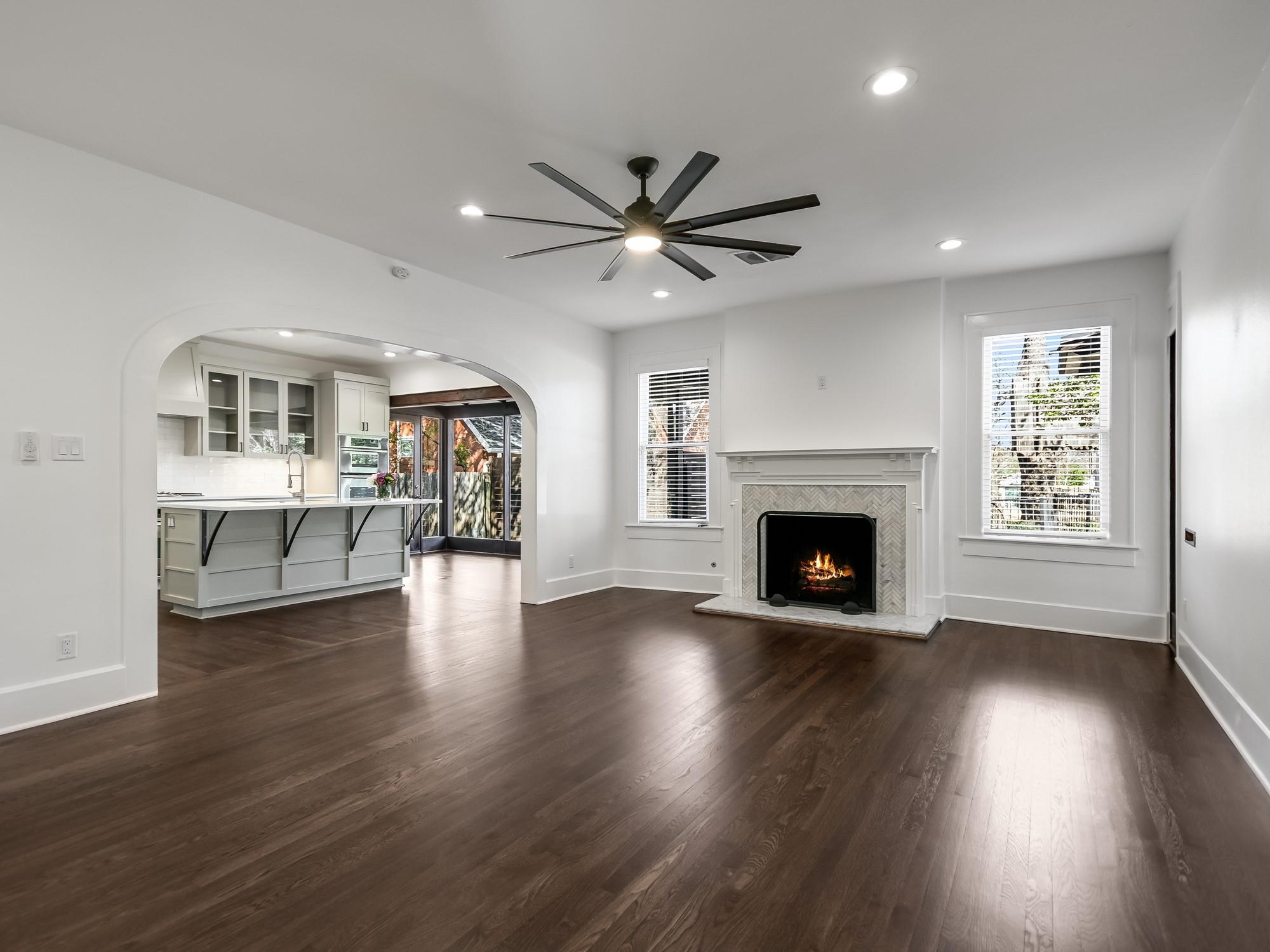 2704 Oakhurst Ave, Austin, TX 78703