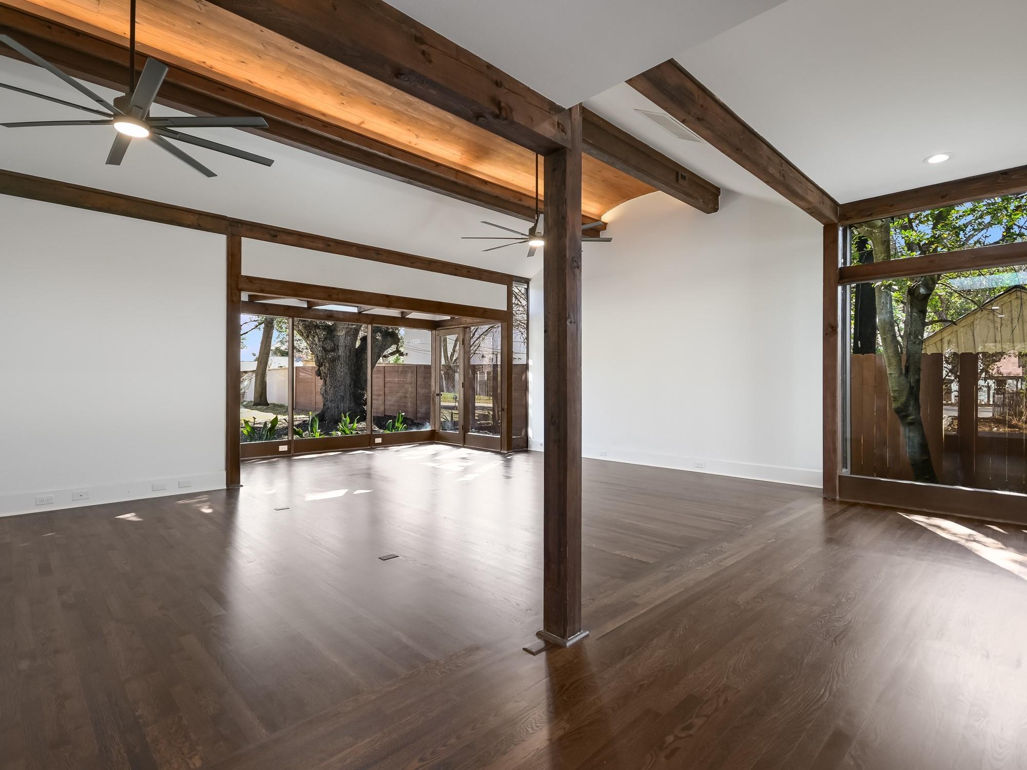 2704 Oakhurst Ave, Austin, TX 78703