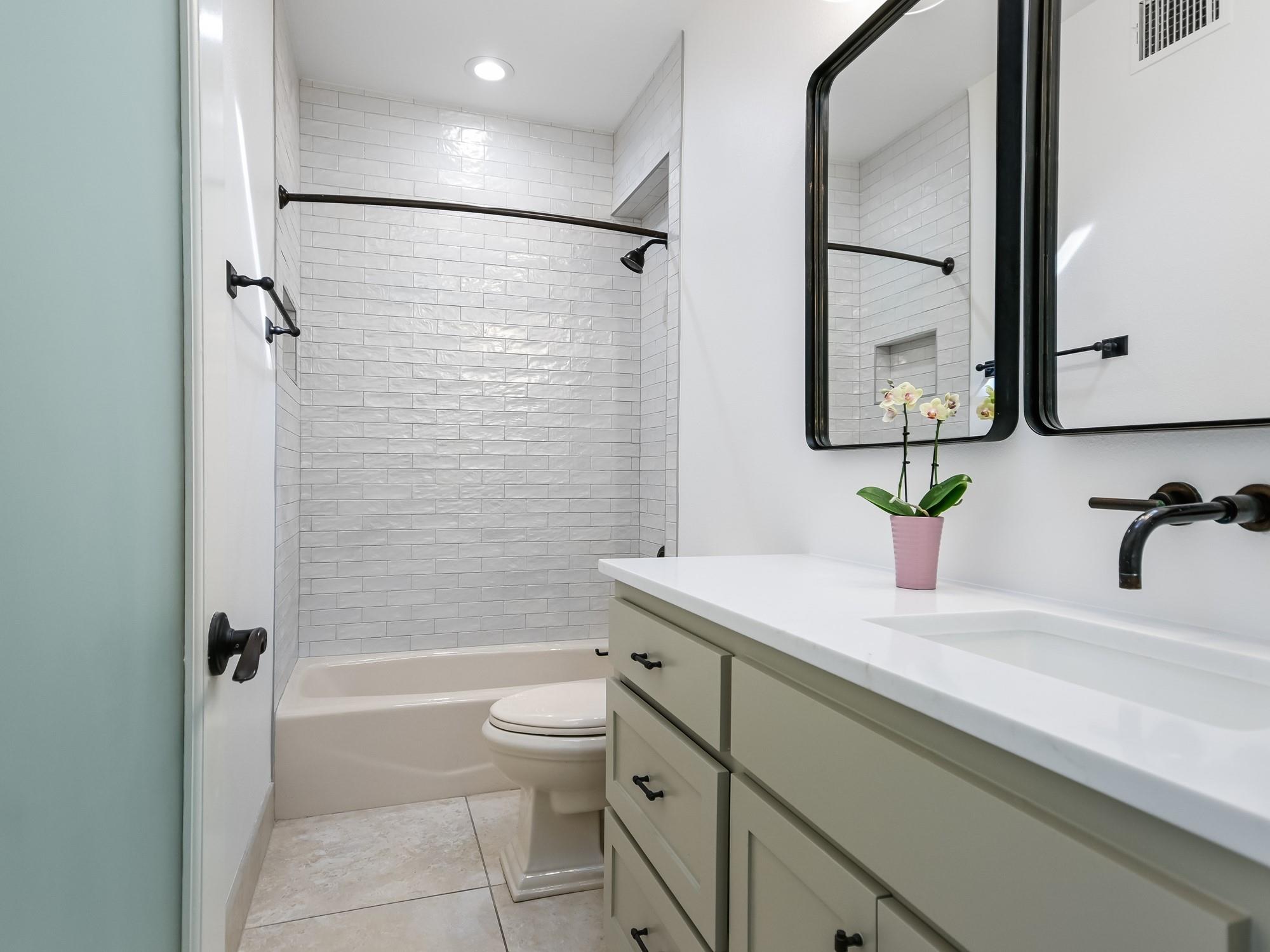 2704 Oakhurst Ave, Austin, TX 78703