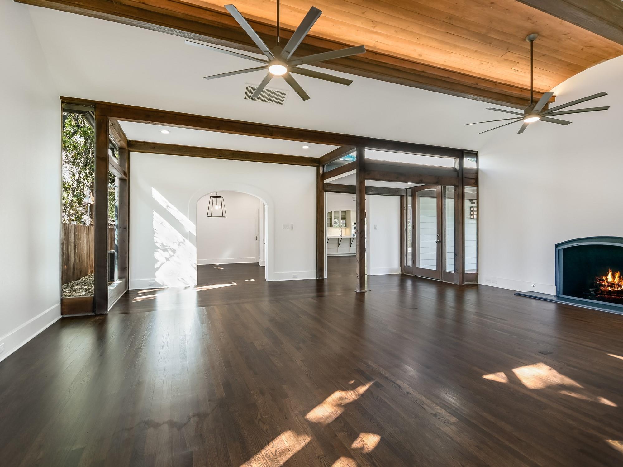 2704 Oakhurst Ave, Austin, TX 78703