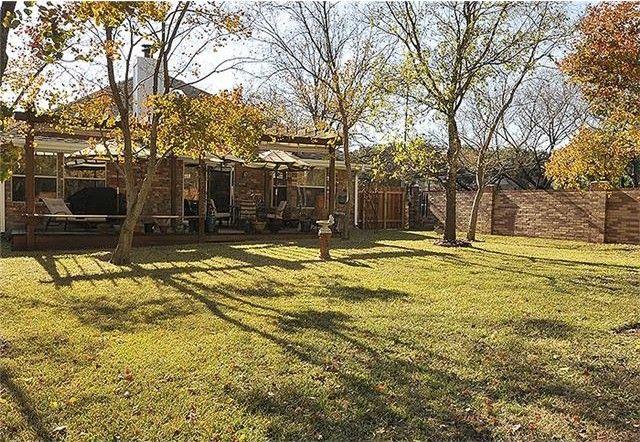 7172 Ridge Oak Rd, Austin, TX 78749