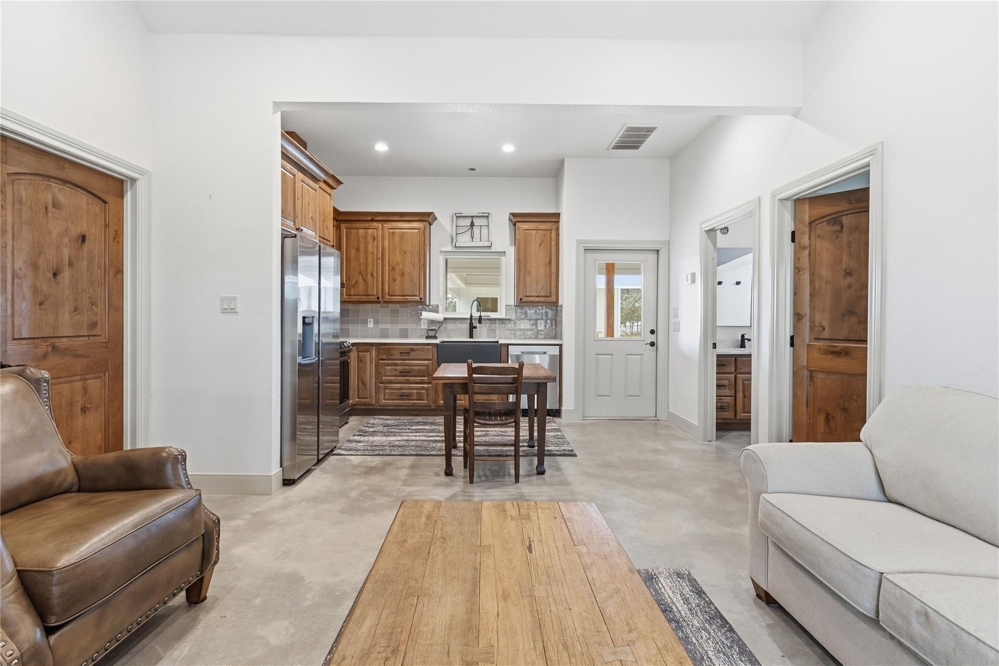107 Longhorn Dr, Bastrop, TX 78602