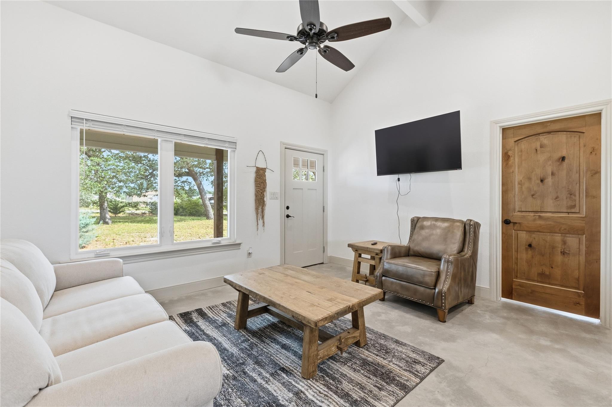 107 Longhorn Dr, Bastrop, TX 78602