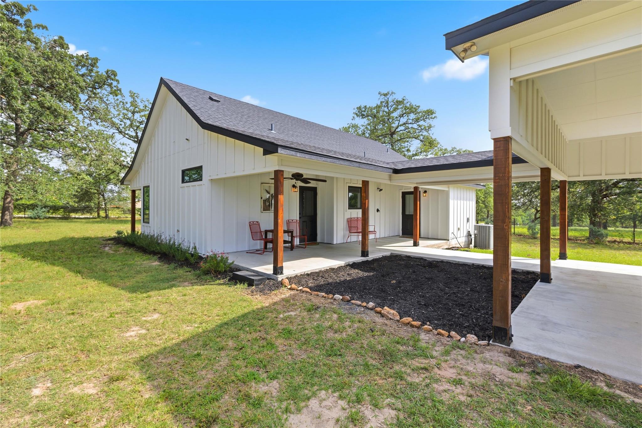 107 Longhorn Dr, Bastrop, TX 78602