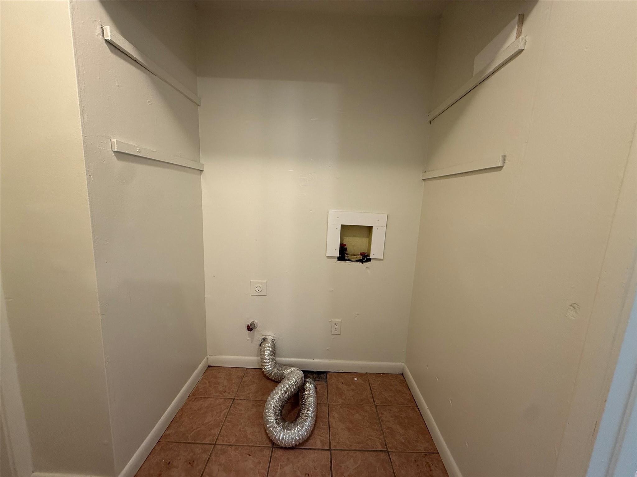 1109 Village Green Dr, Austin, TX 78753