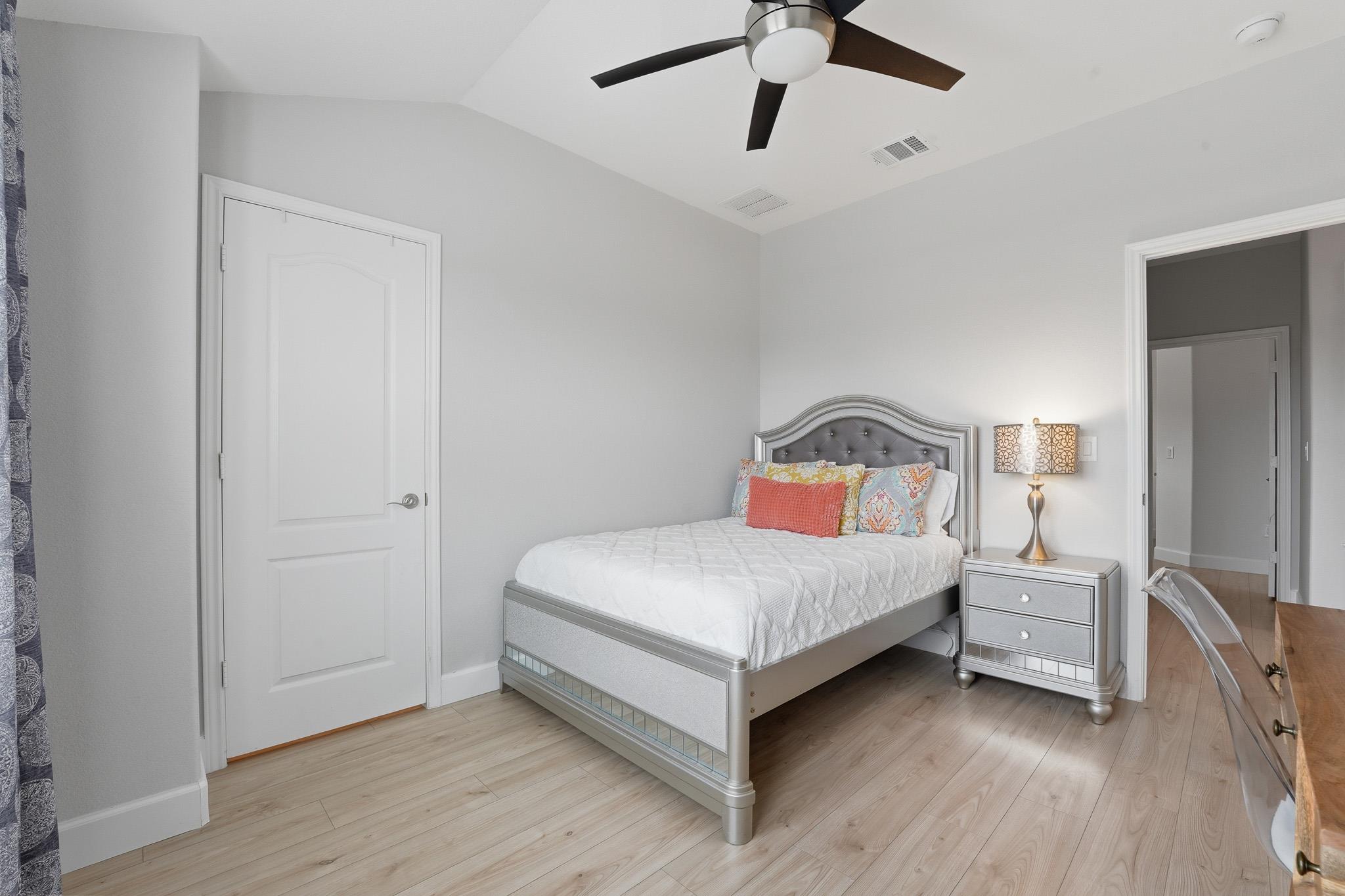 1515 Foxglove Dr, Lockhart, TX 78644