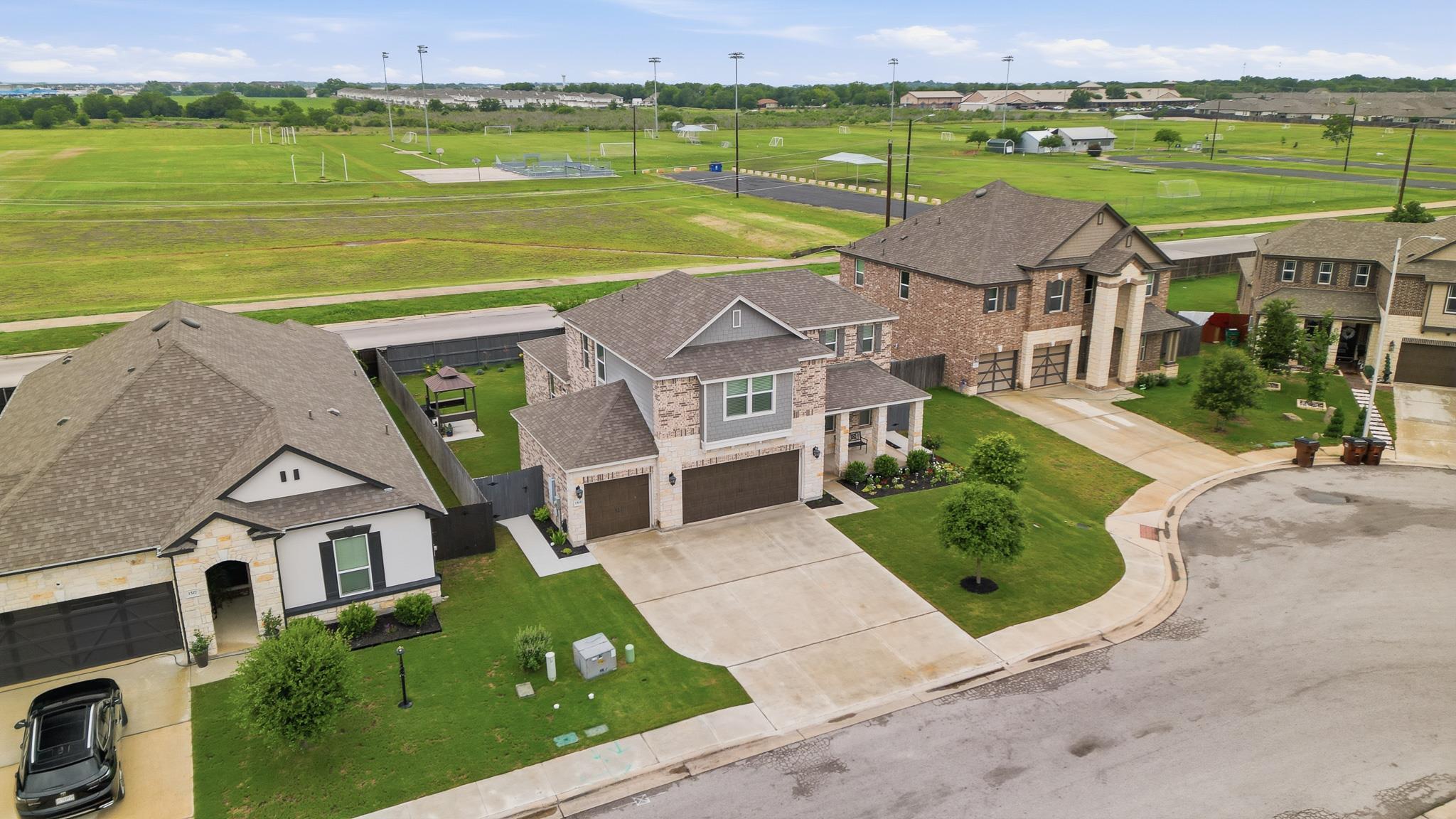 1515 Foxglove Dr, Lockhart, TX 78644