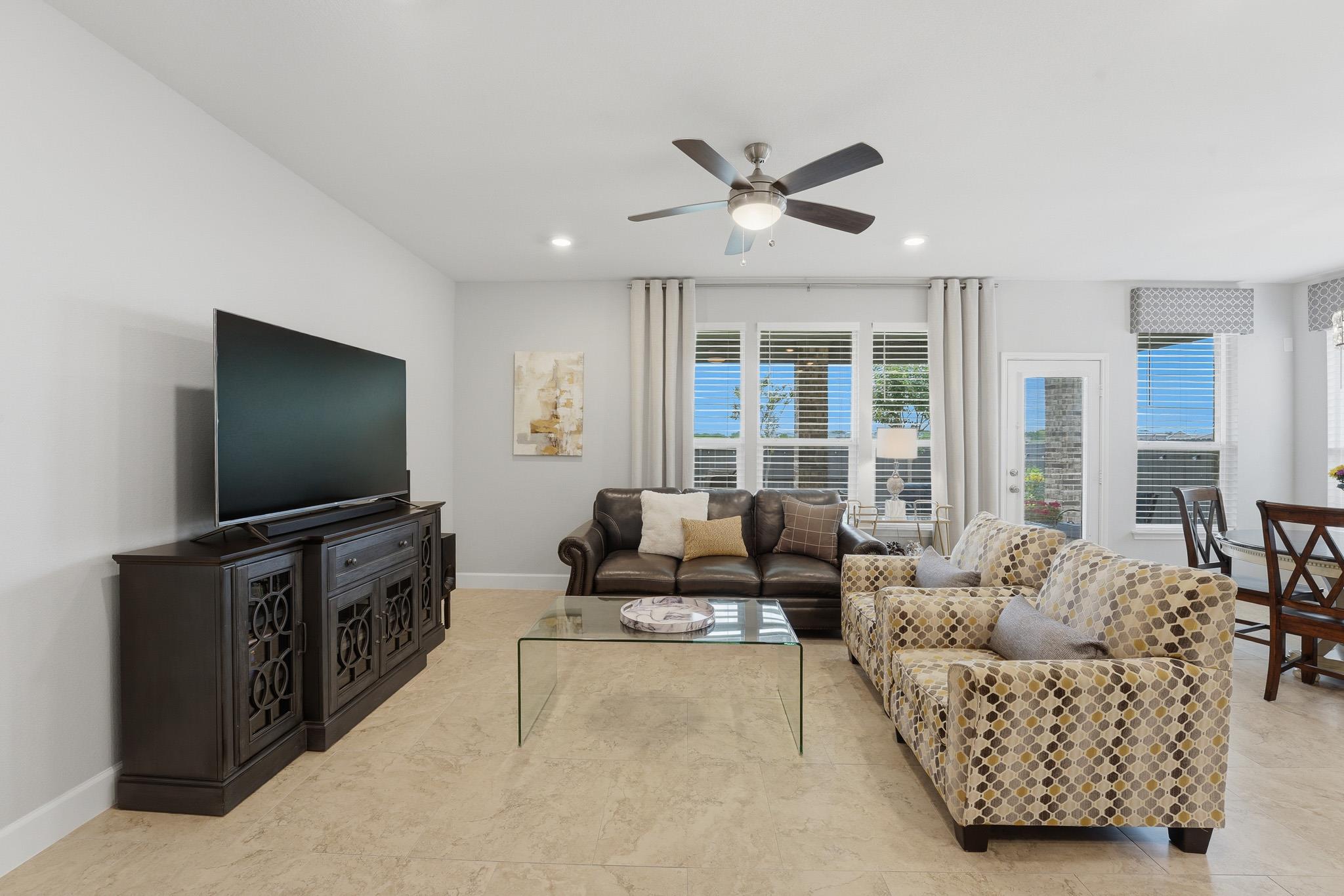 1515 Foxglove Dr, Lockhart, TX 78644