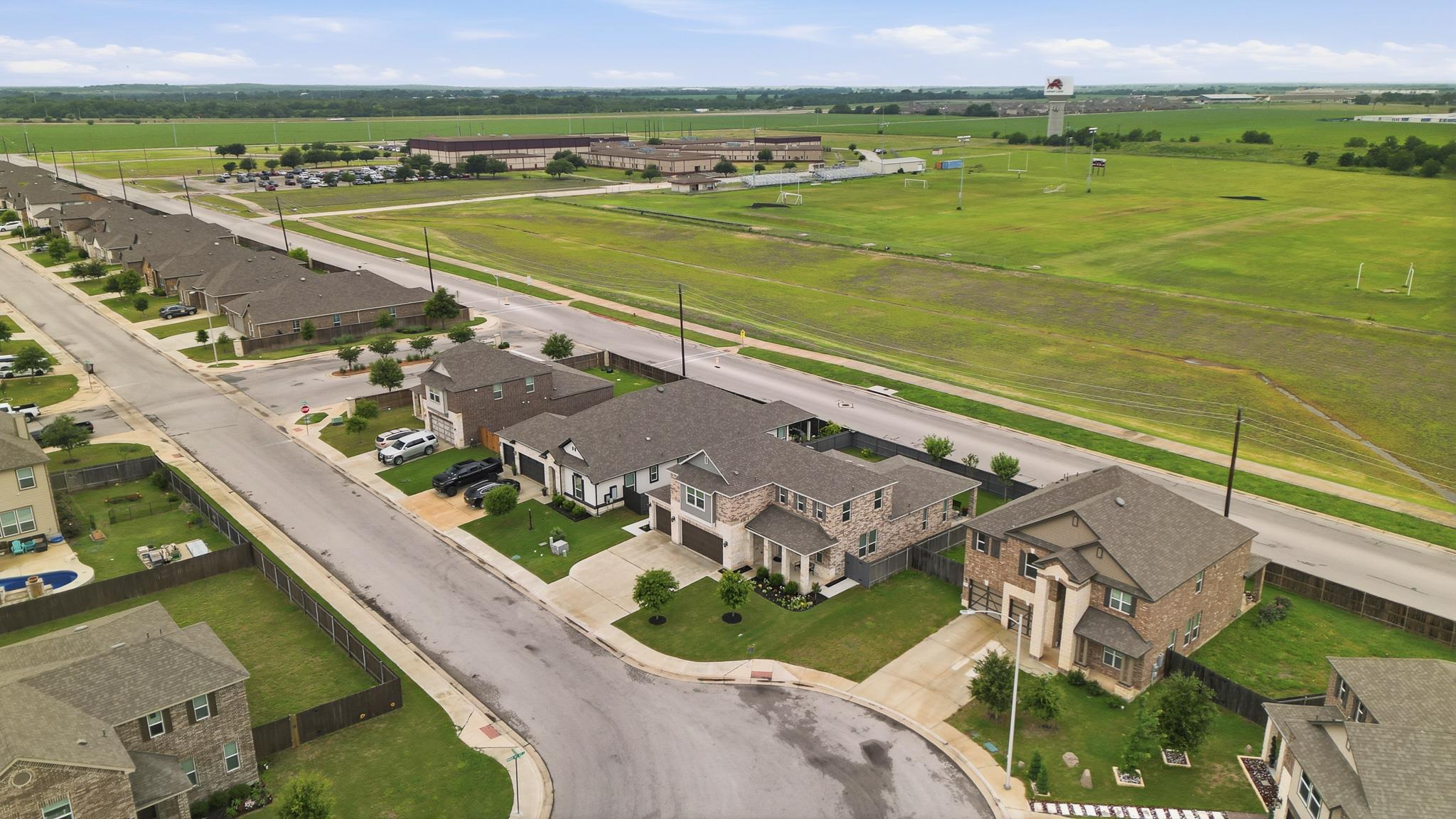 1515 Foxglove Dr, Lockhart, TX 78644