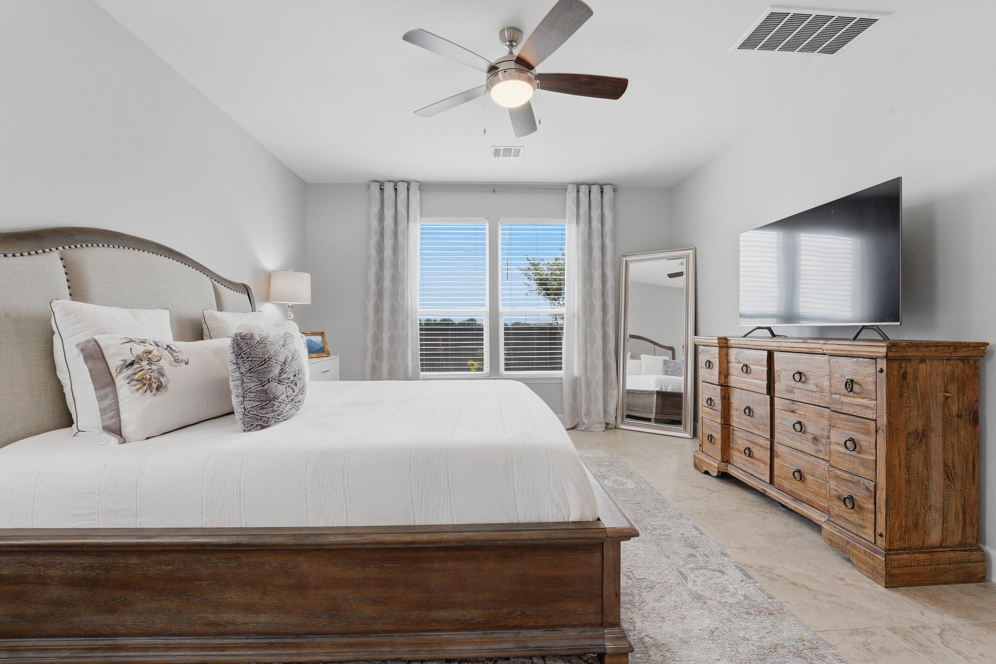 1515 Foxglove Dr, Lockhart, TX 78644