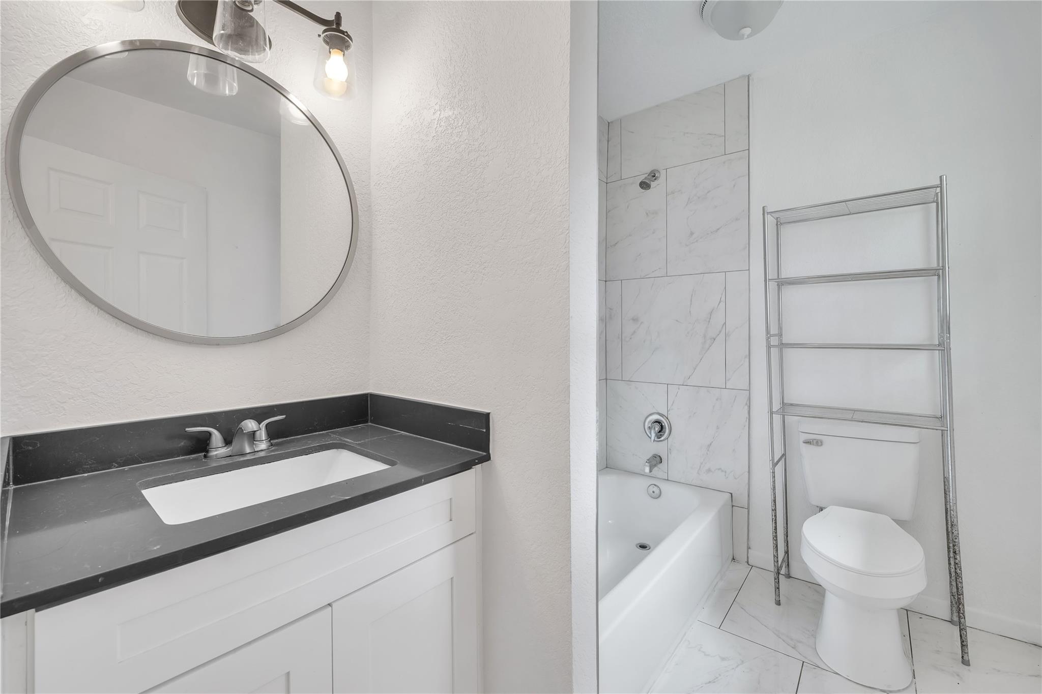 206 Sherwood St, San Marcos, TX 78666