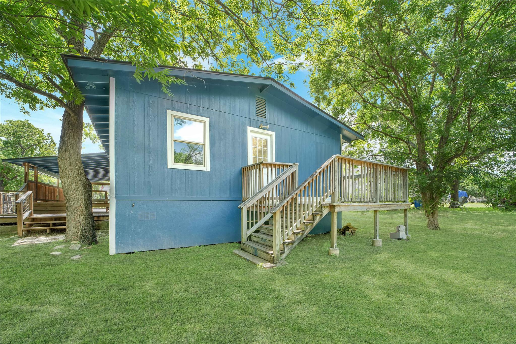206 Sherwood St, San Marcos, TX 78666
