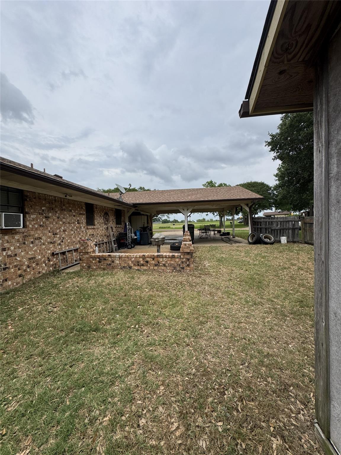 636 E Kempner St, Mabank, TX 75147