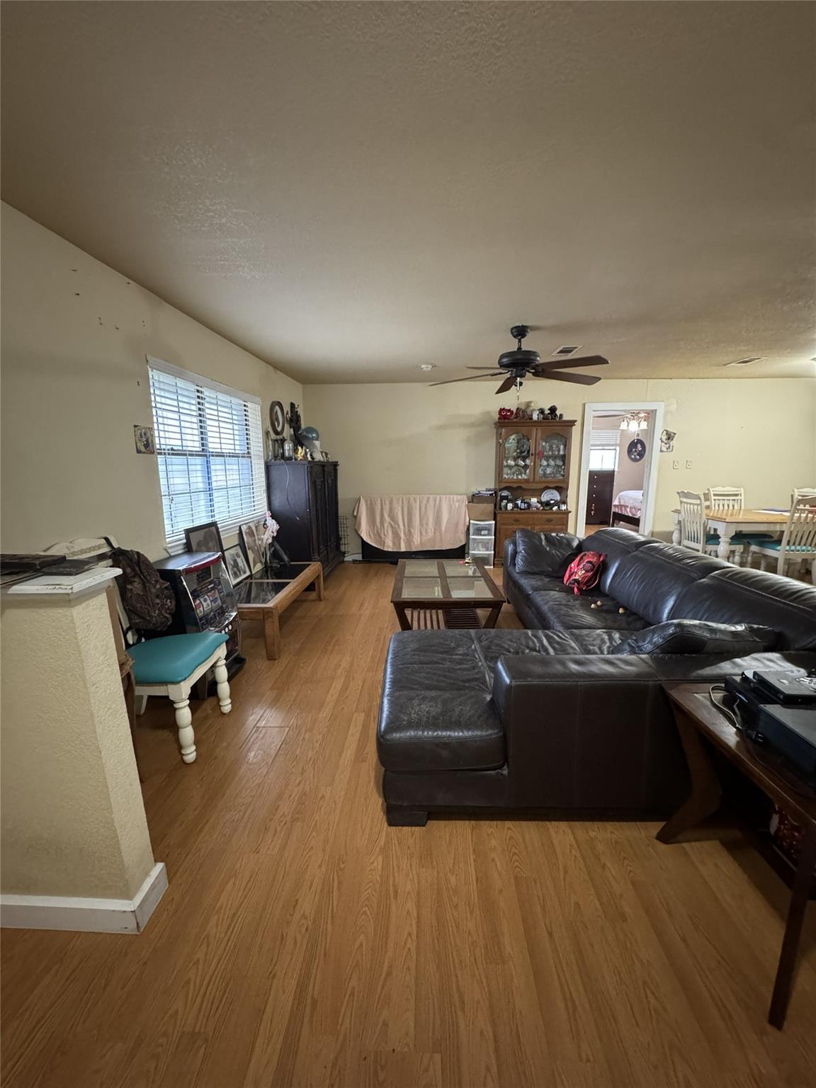 636 E Kempner St, Mabank, TX 75147