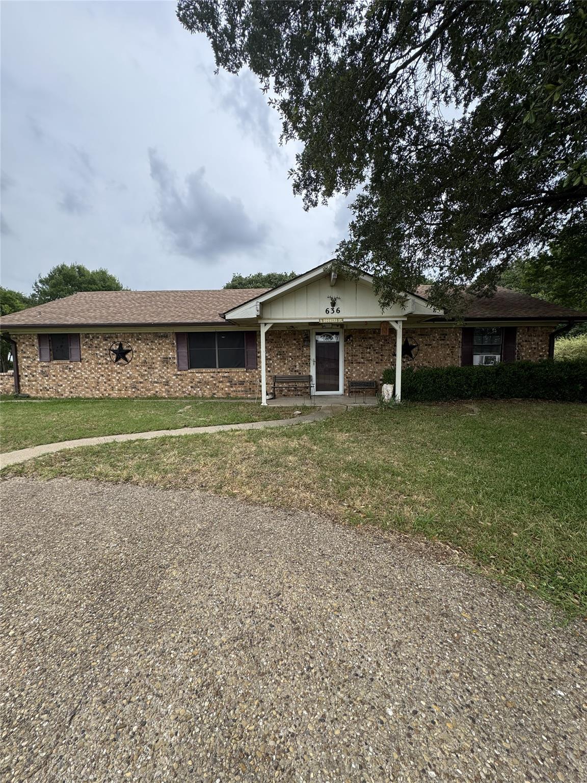 636 E Kempner St, Mabank, TX 75147