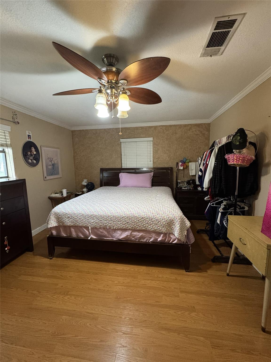 636 E Kempner St, Mabank, TX 75147