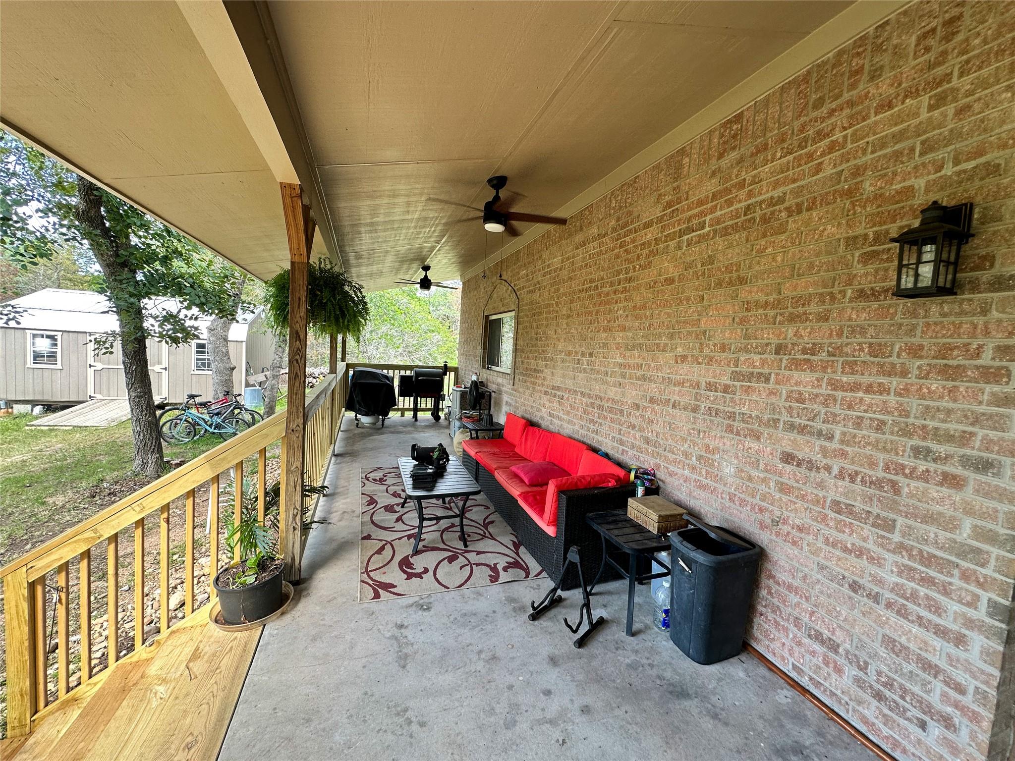 380 Woodlands Dr, Bastrop, TX 78602
