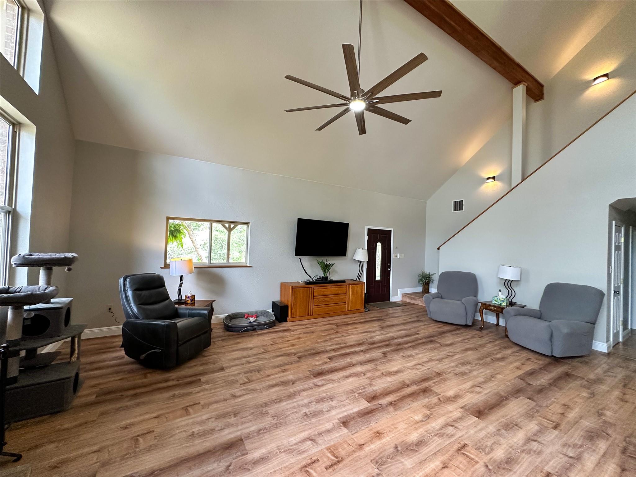 380 Woodlands Dr, Bastrop, TX 78602