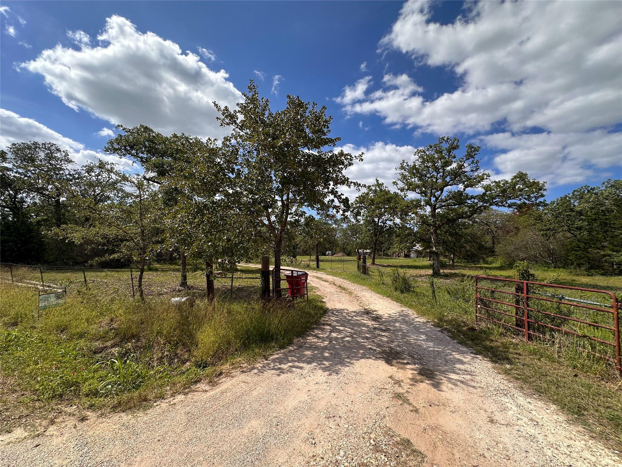380 Woodlands Dr, Bastrop, TX 78602