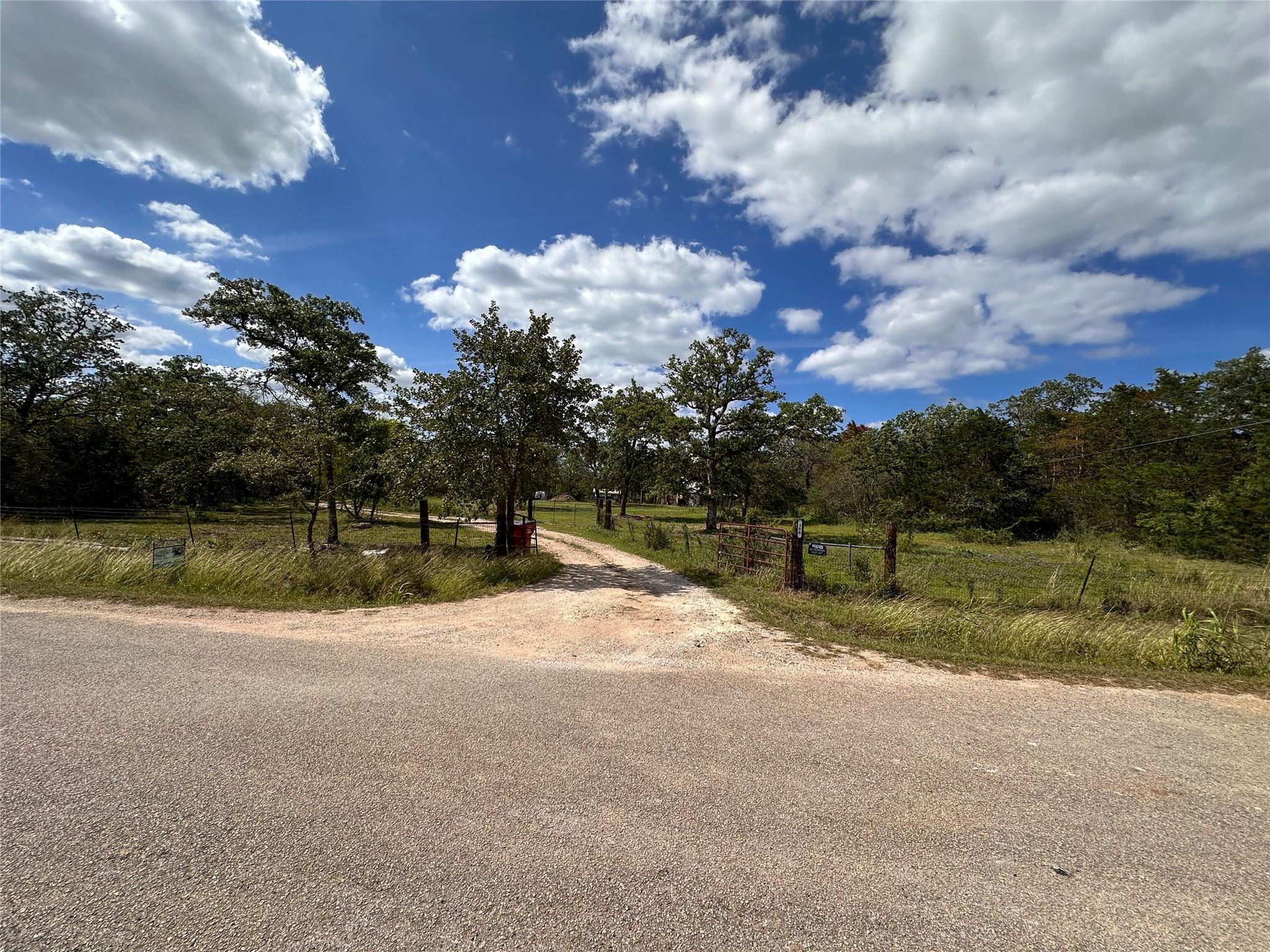 380 Woodlands Dr, Bastrop, TX 78602