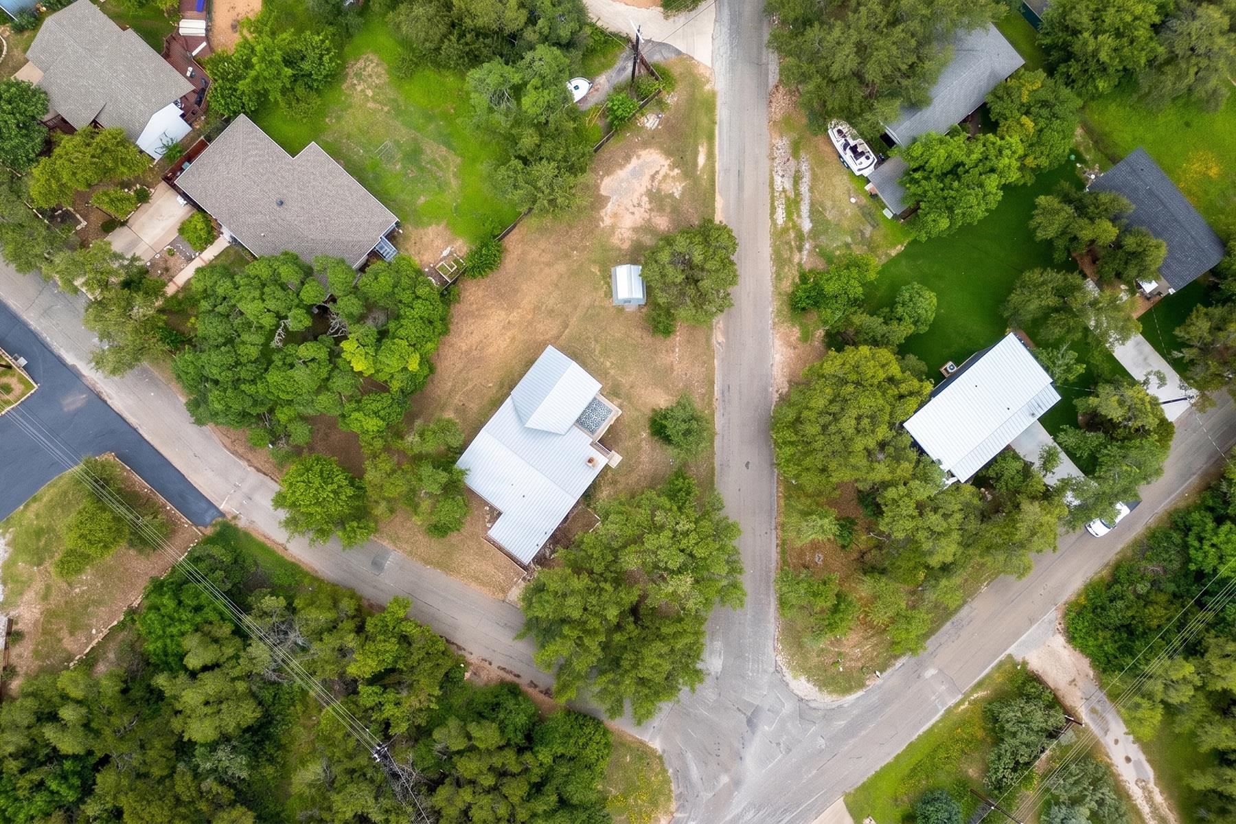 10913 Ridgeway St, Jonestown, TX 78645